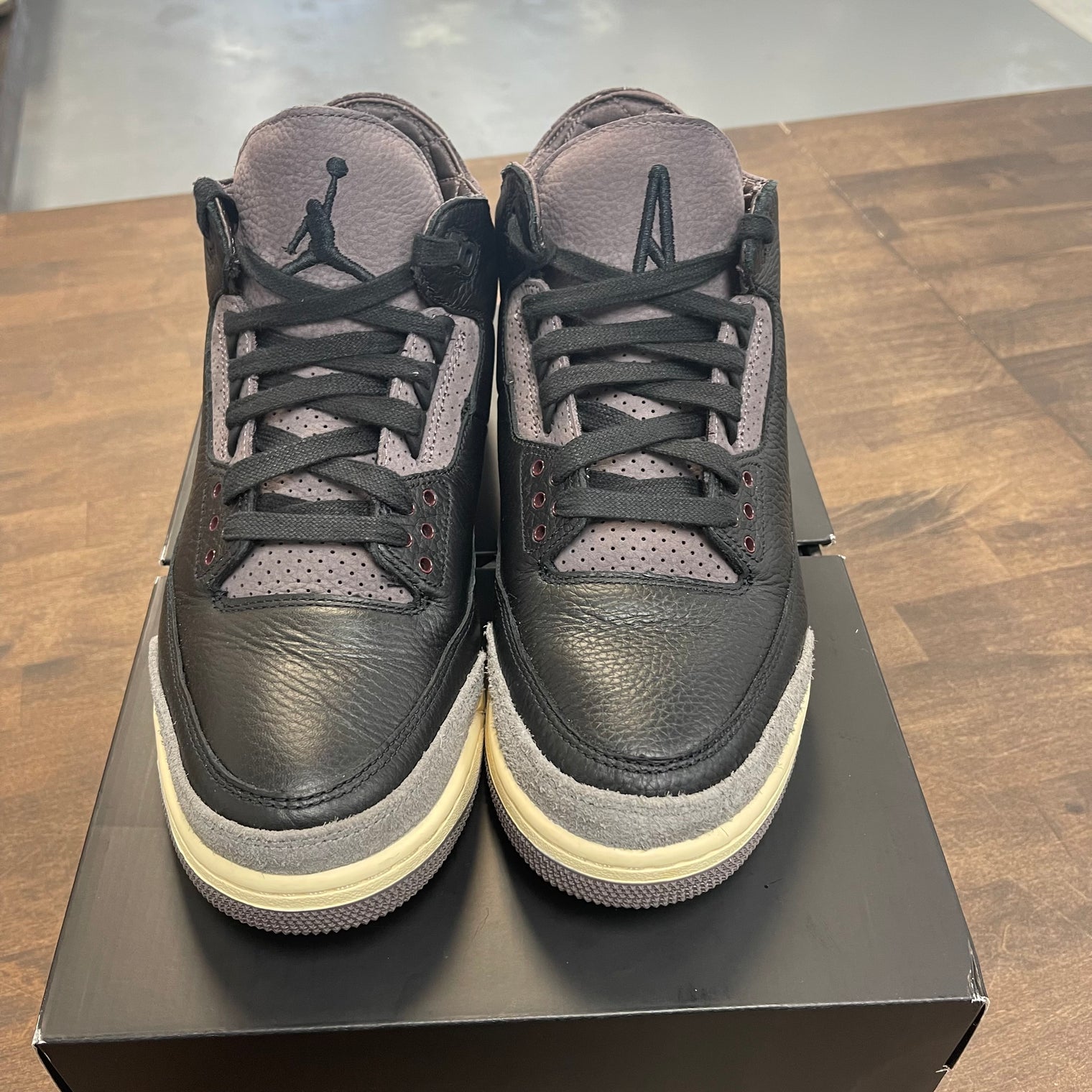 A Ma Maniere Jordan 3 While You Were Sleeping (W) (USED)
