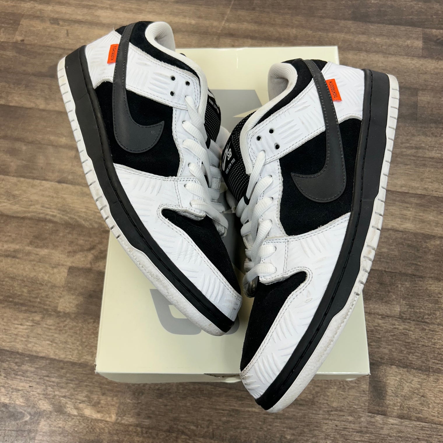Tight Booth SB Dunk Low (USED)