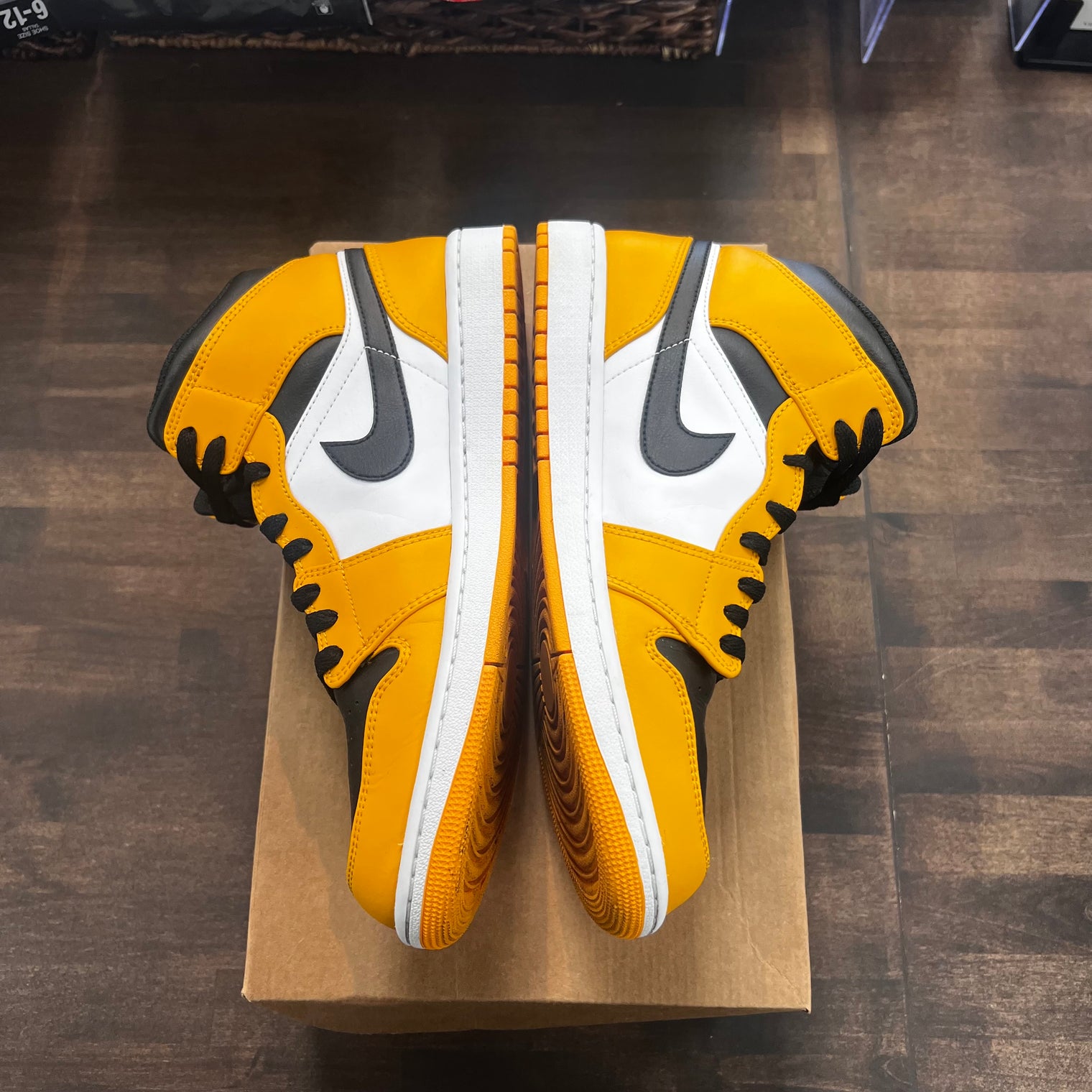 Yellow Toe Jordan 1 Mid (USED, No Box)