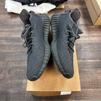 Black Static Yeezy 350 (USED,No Box)