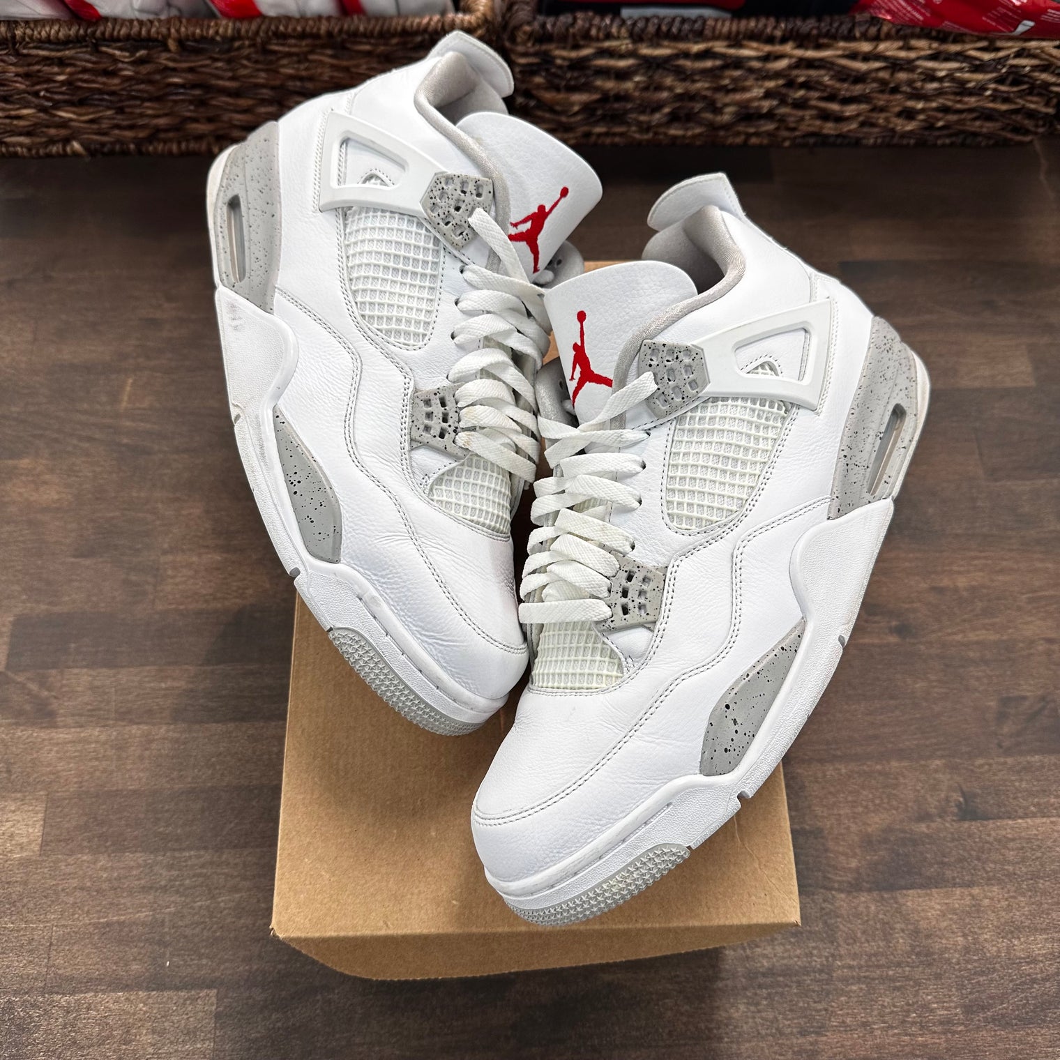 White Oreo Jordan 4 (USED,NO BOX)