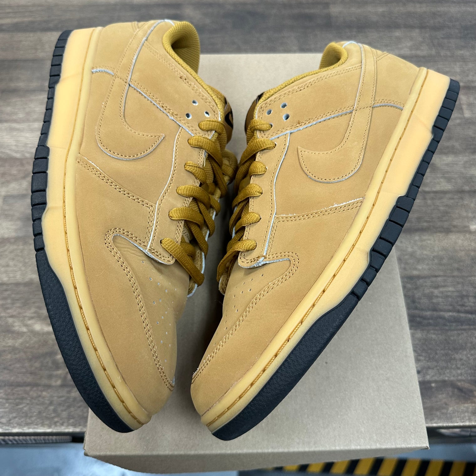 Wheat Dunk Low (USED, No Box)