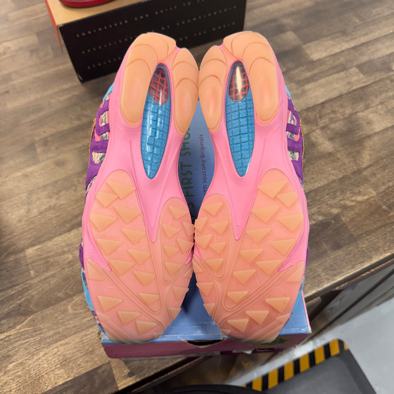 Saucony Grid Azura 2000 Jae Tips Remember Who Fronted (USED, No Insoles)