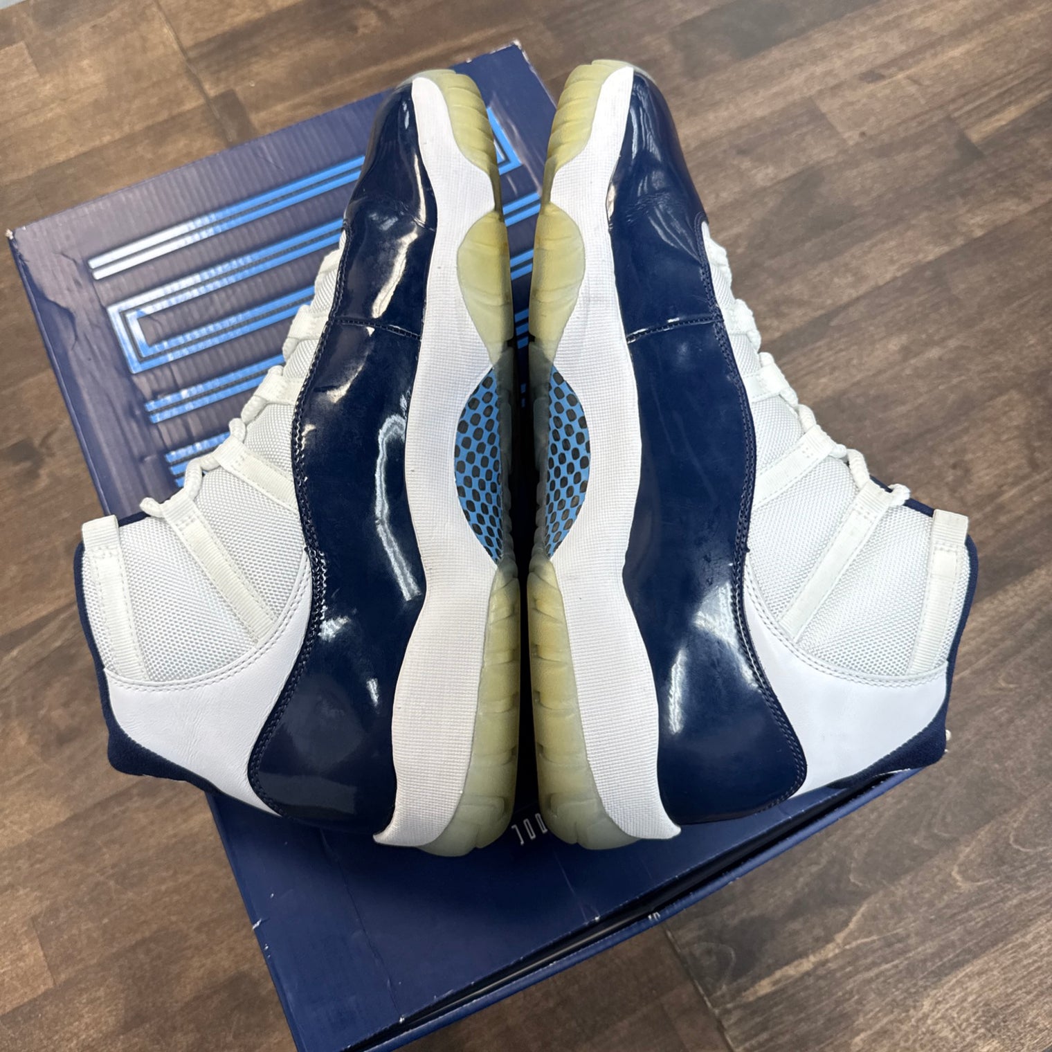 Win like 82 Jordan 11 (USED)