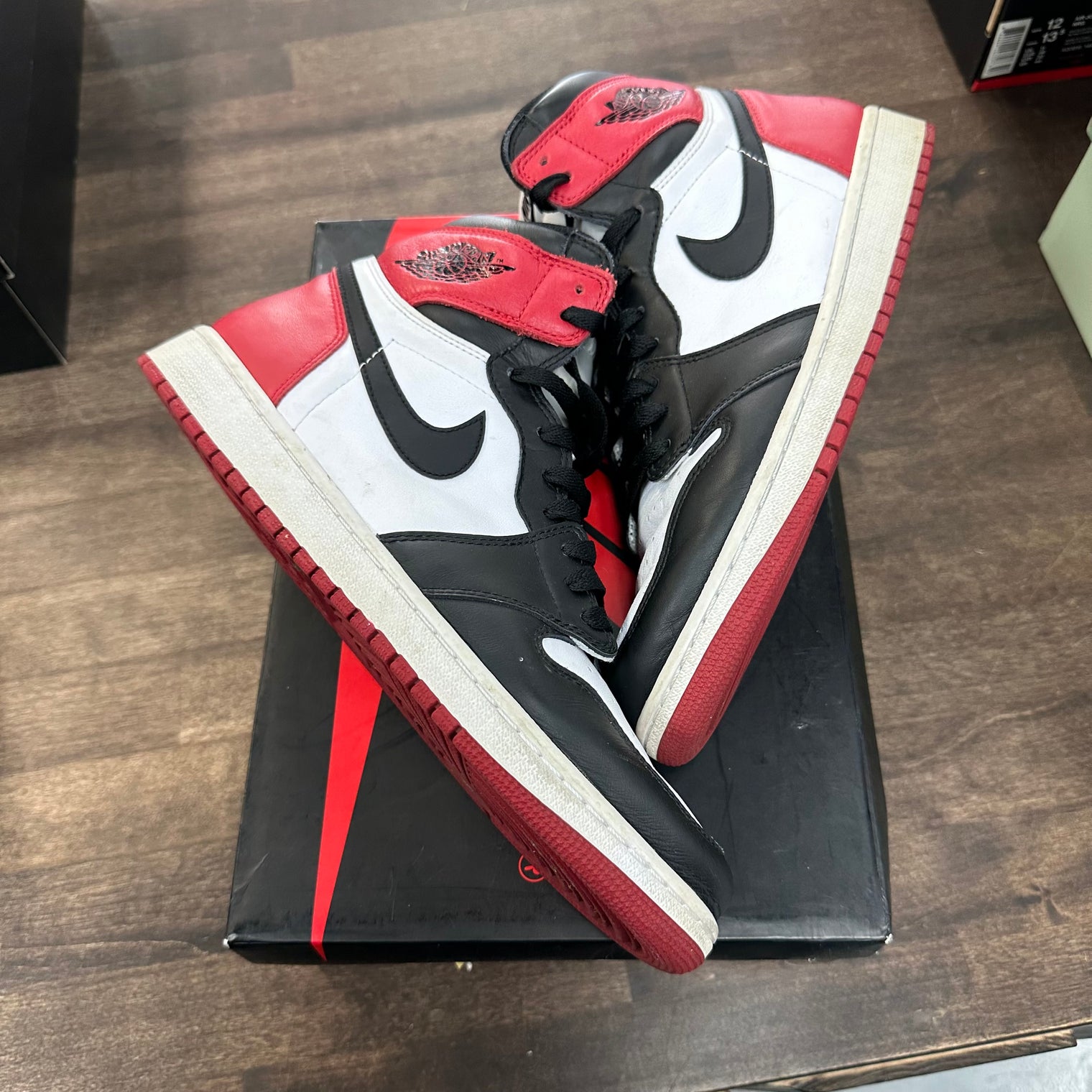 Black Toe Jordan 1 High (USED)