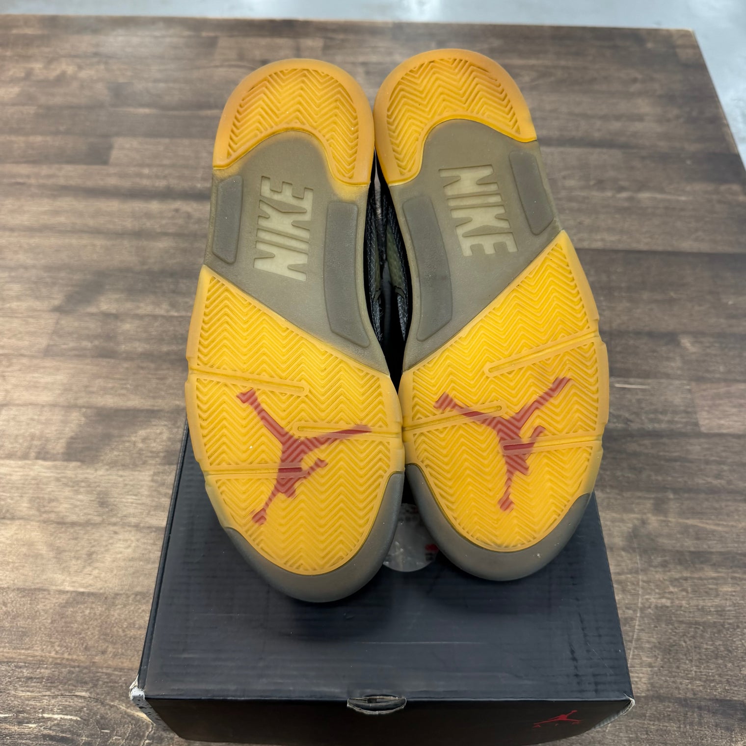 Off-White Muslin Jordan 5 Retro (USED)