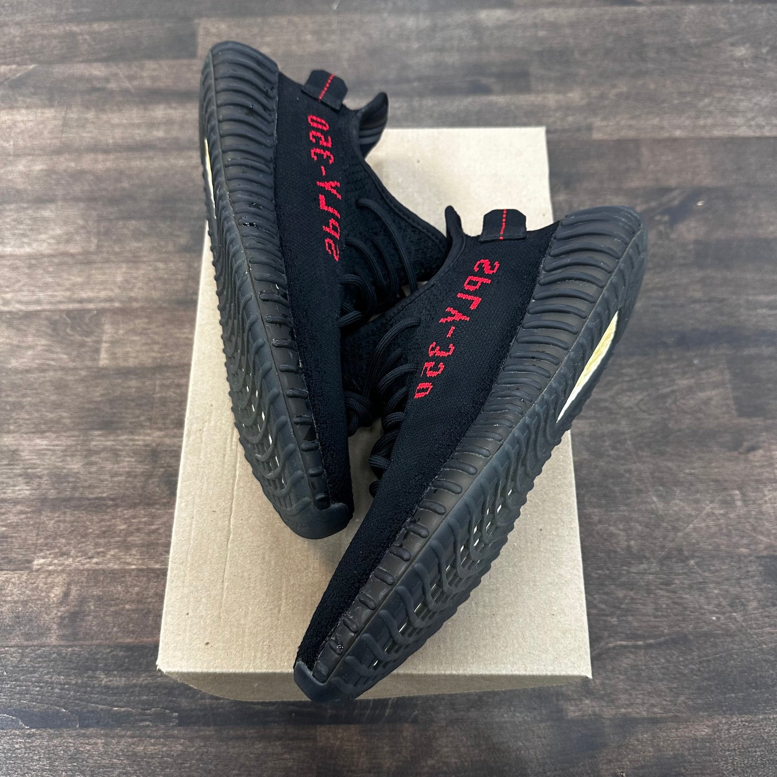 Bred Yeezy 350 Boost (USED, No box)