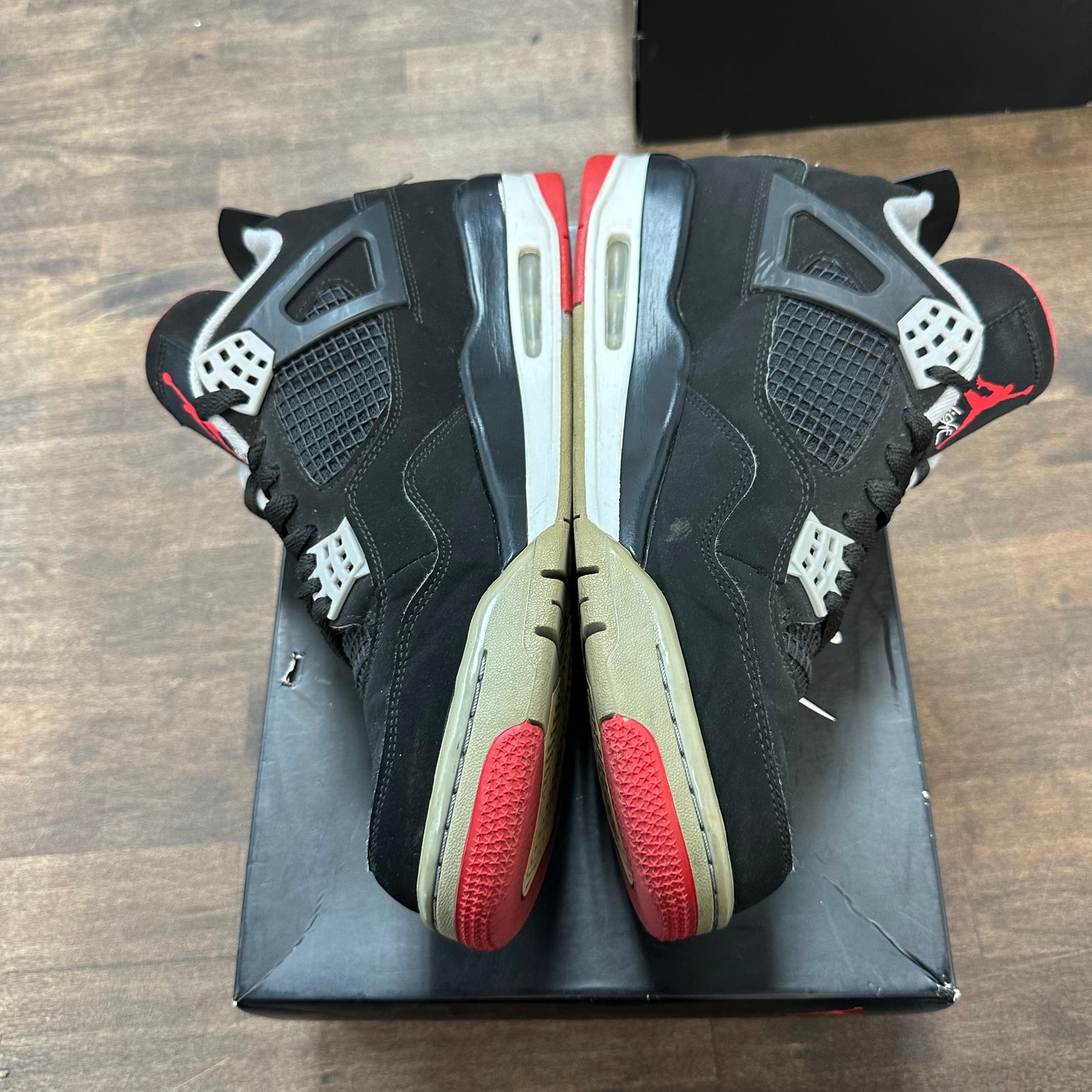 Bred Jordan 4 (2019) (USED)