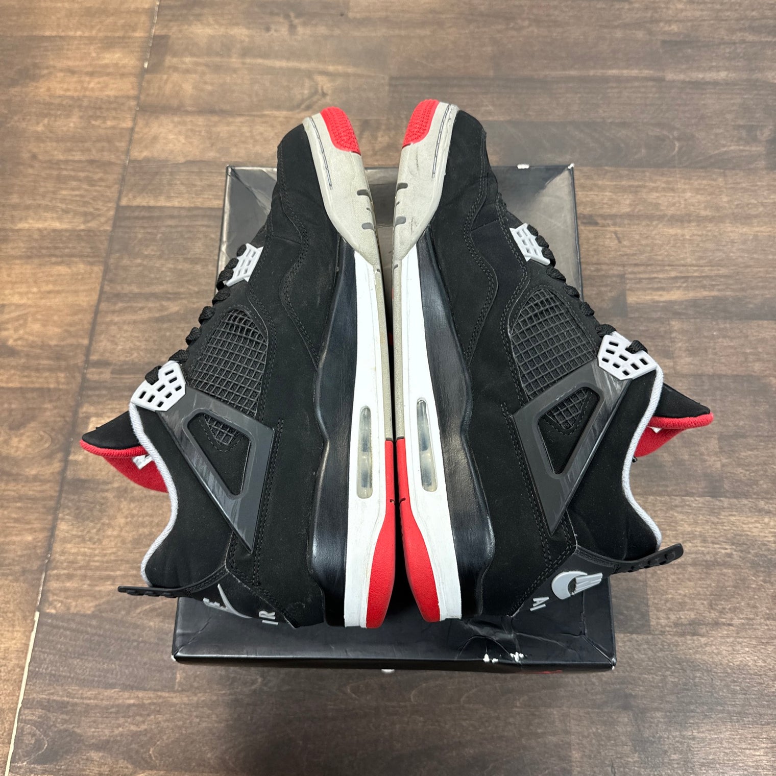 Bred Jordan 4 (2019) (USED)