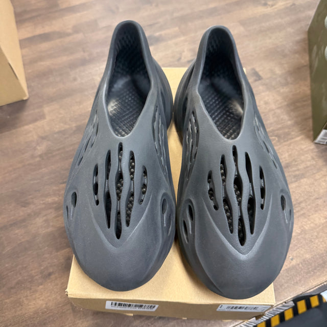 Onyx Yeezy Foam RNNR (USED)