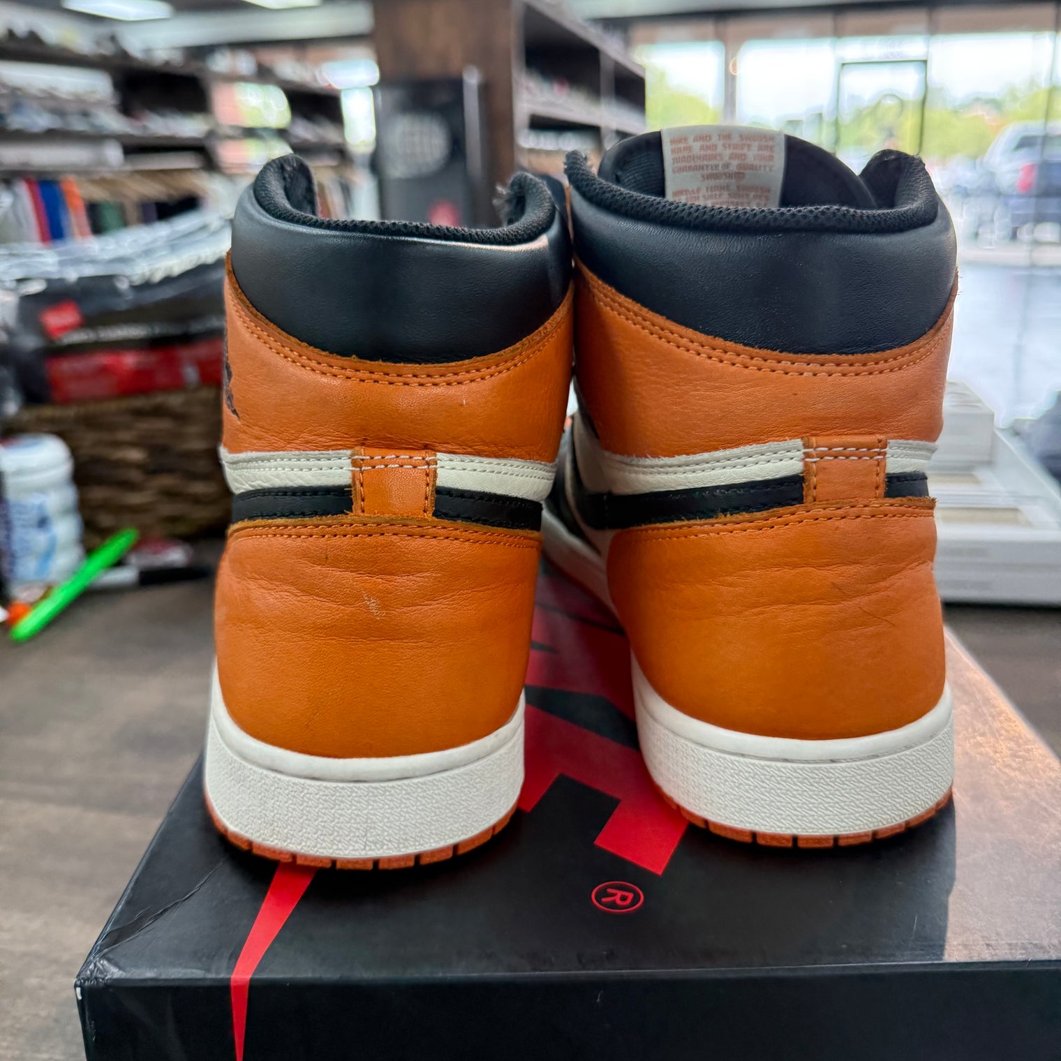 Shattered Backboard Jordan 1 Retro (USED)