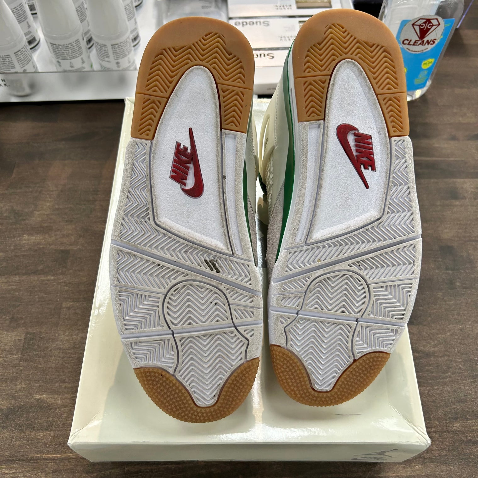 Pine Green SB Jordan 4 Retro (Used)