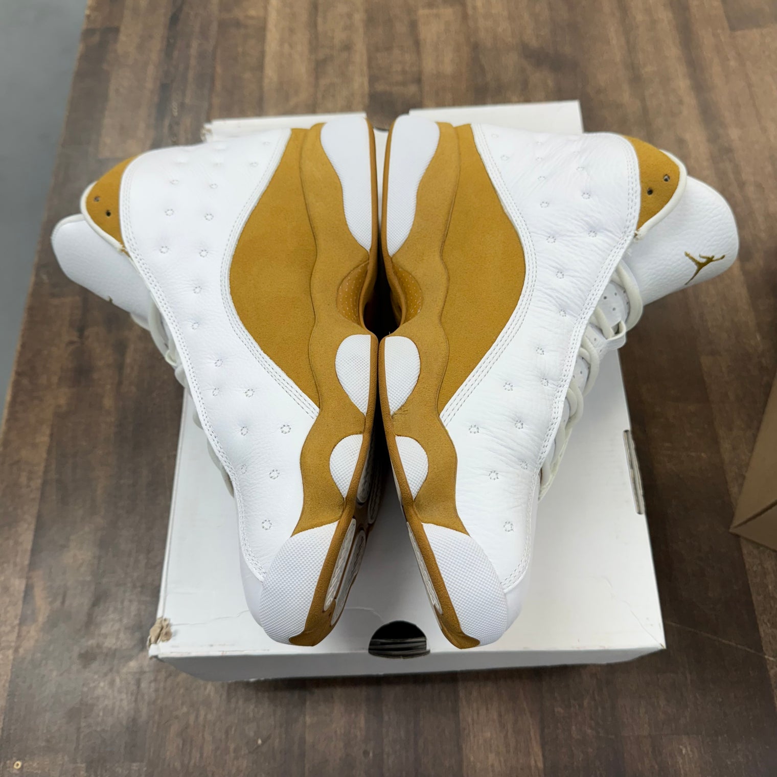 Wheat Jordan 13 (2023) (USED)