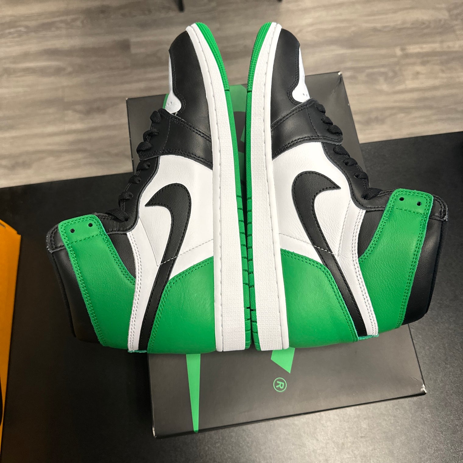 Lucky Green Jordan 1 High (USED)