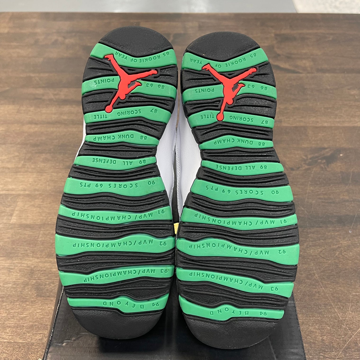 (GS) Verde Jordan 10 (USED)