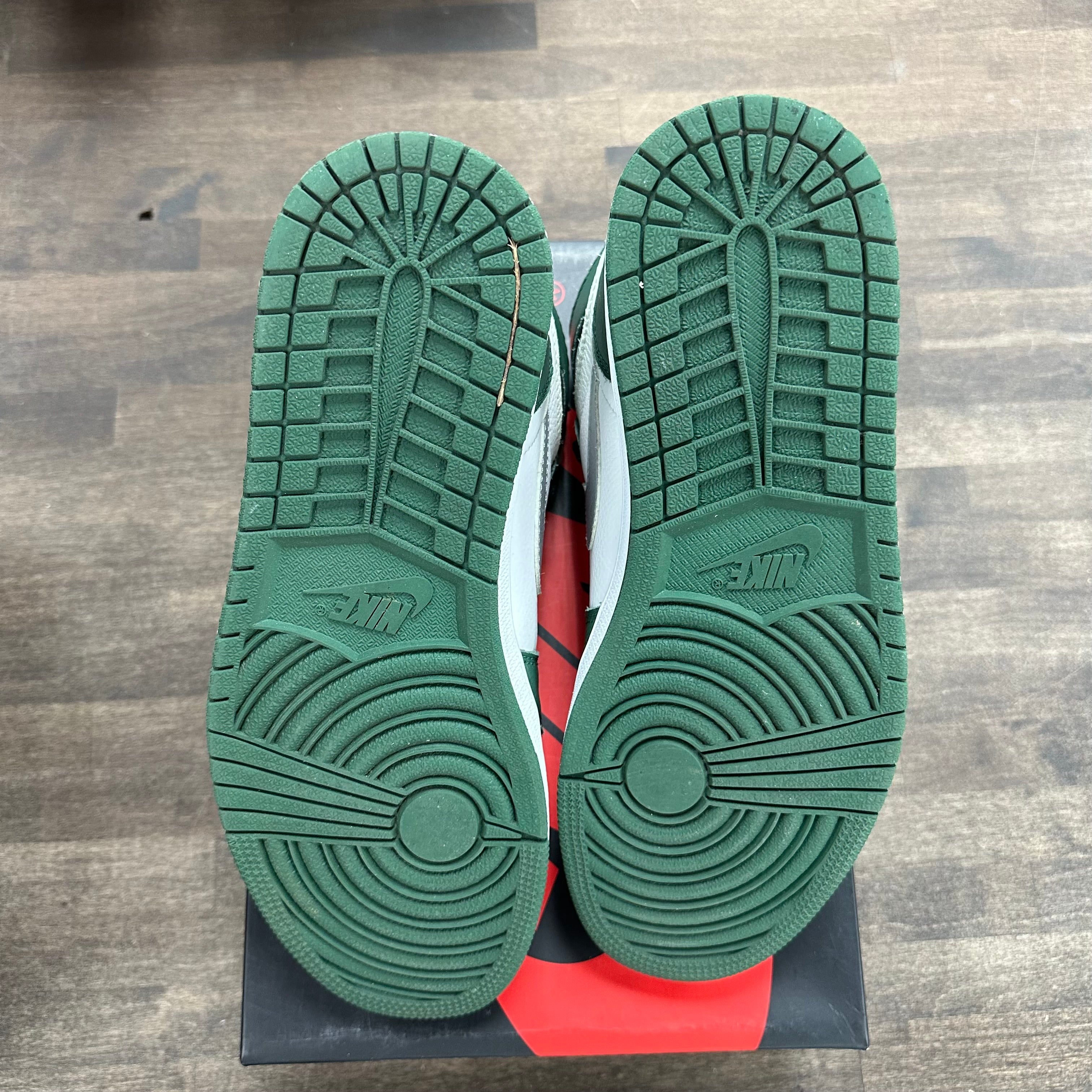 Jordan 1 Retro High OG Gorge Green (US 11) (USED, Replacement Box) Size 11 (Pre-Owned) - Image 5