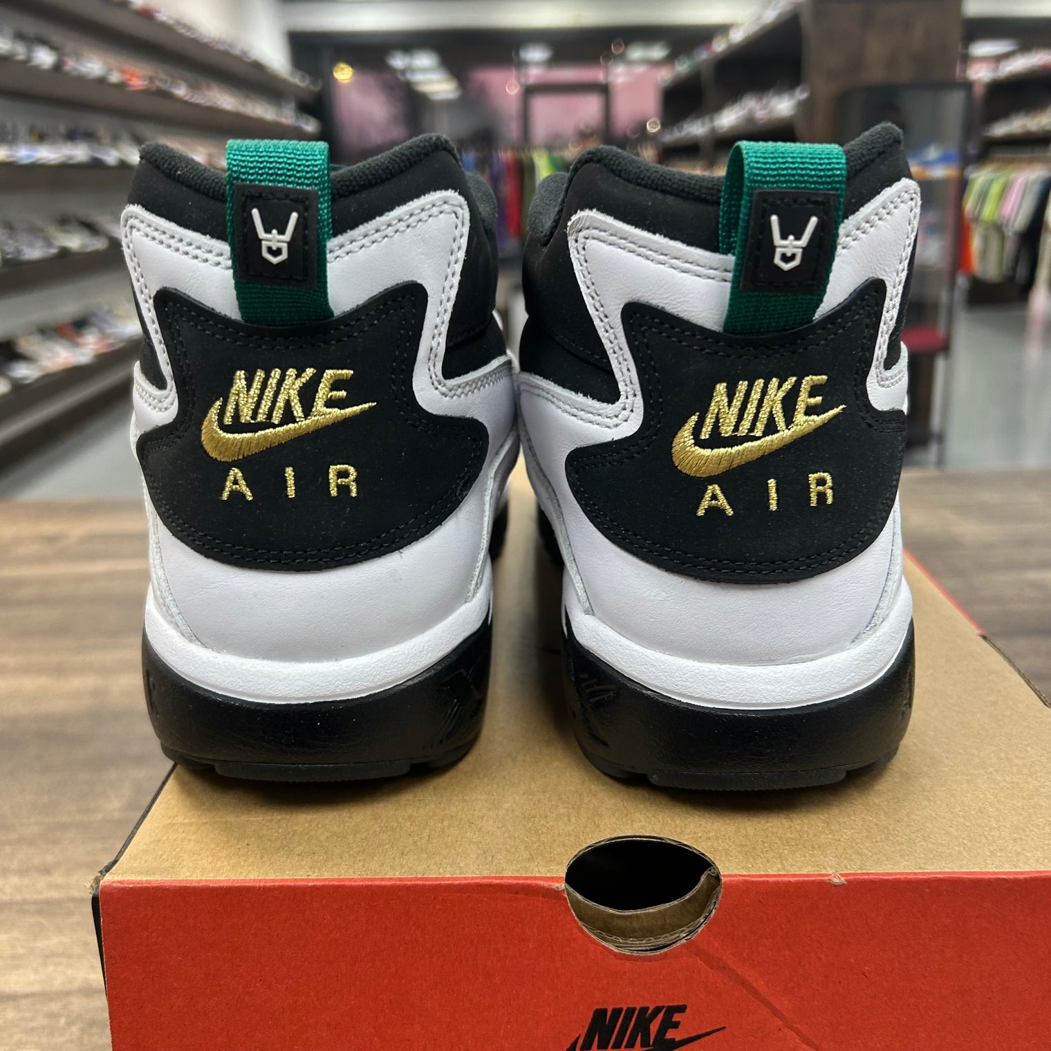 Emerald Nike Air Diamond Turf (Lightly Worn)