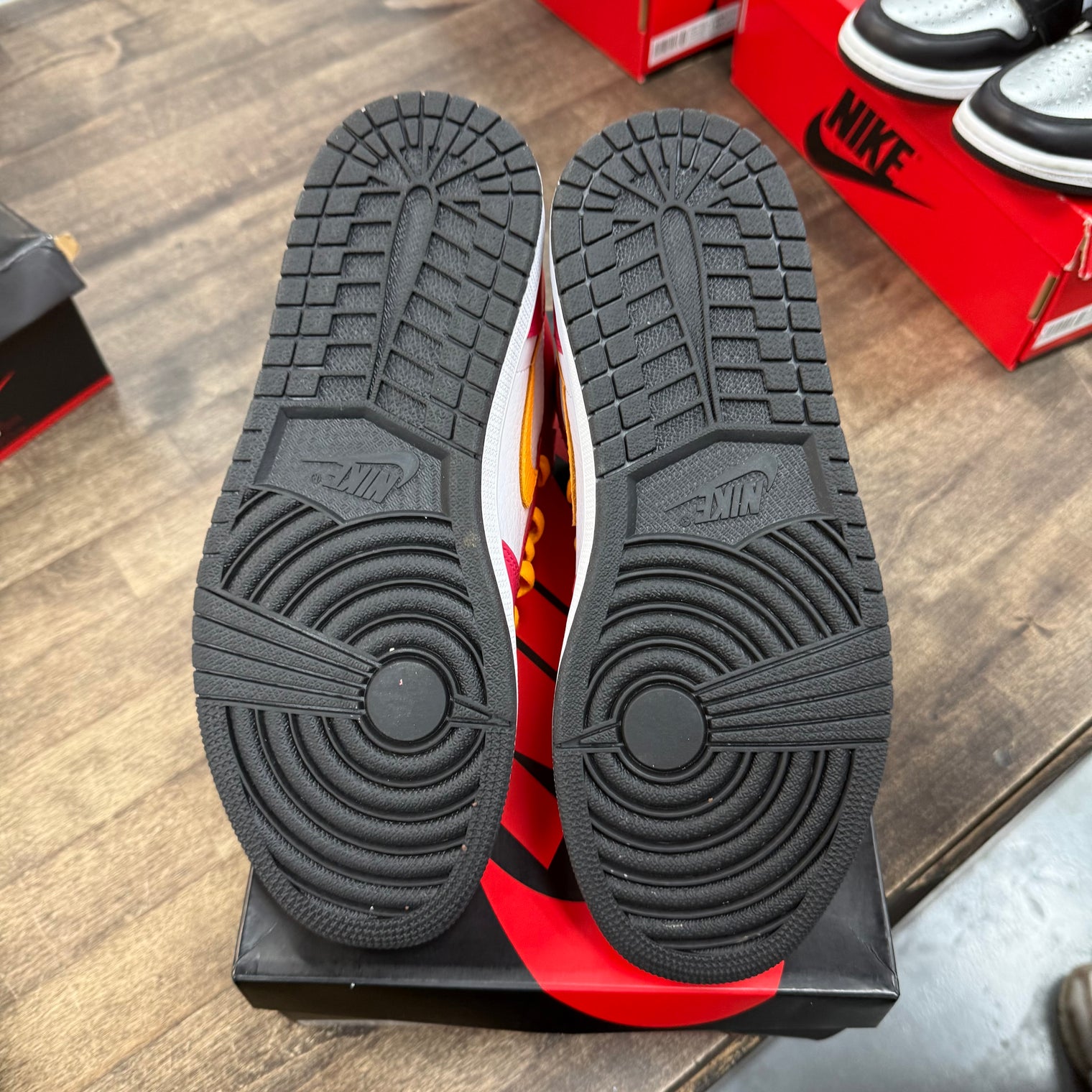 Fusion Red Jordan 1 High (USED)