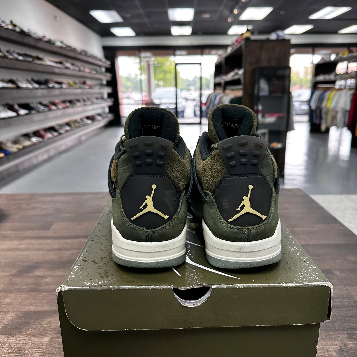 Craft Olive Jordan 4 (USED)