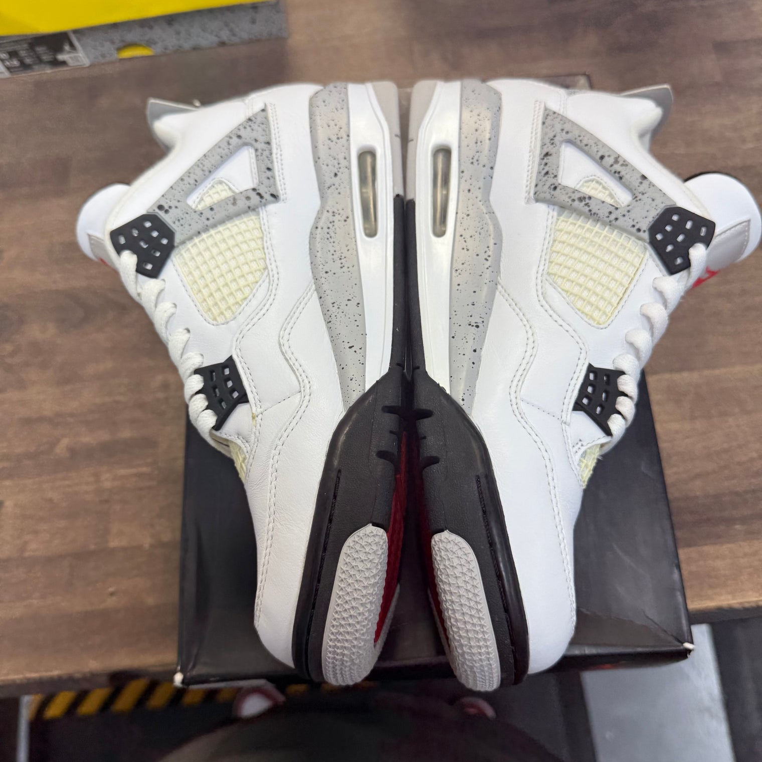 White Cement Jordan 4 (2016) (USED)