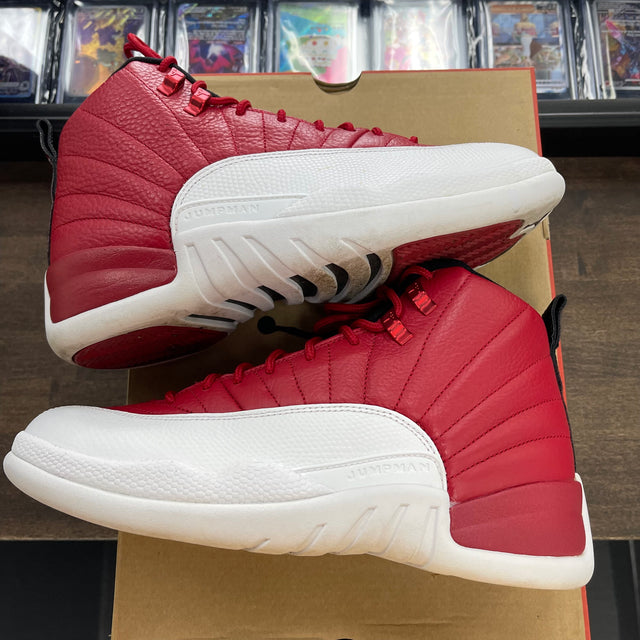 Gym Red Jordan 12 (USED)