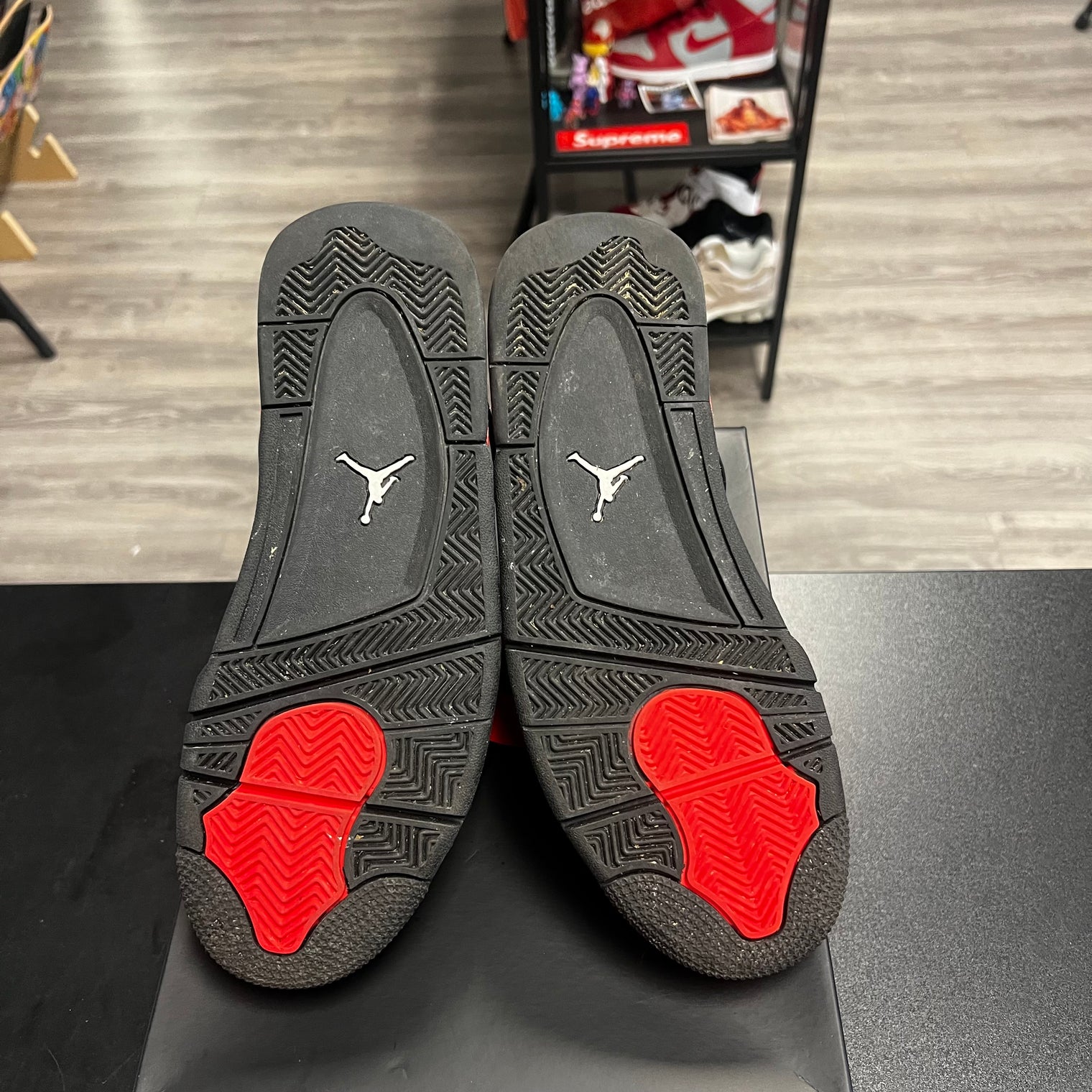 Red Thunder Jordan 4 (USED)
