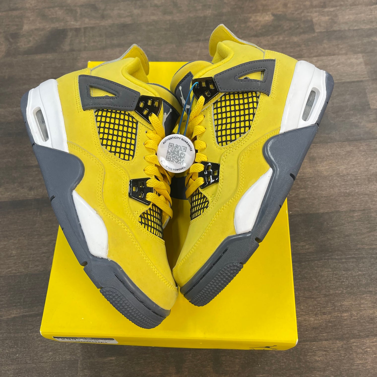 (GS) Lightning Jordan 4 (USED)