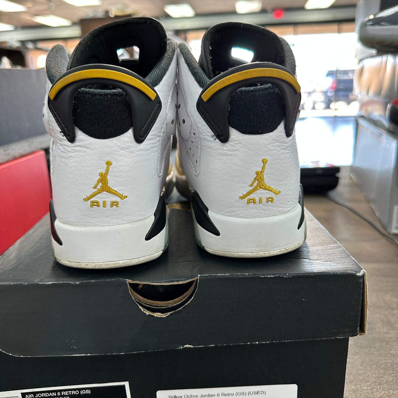 Yellow Ochre Jordan 6 Retro (GS) (USED)