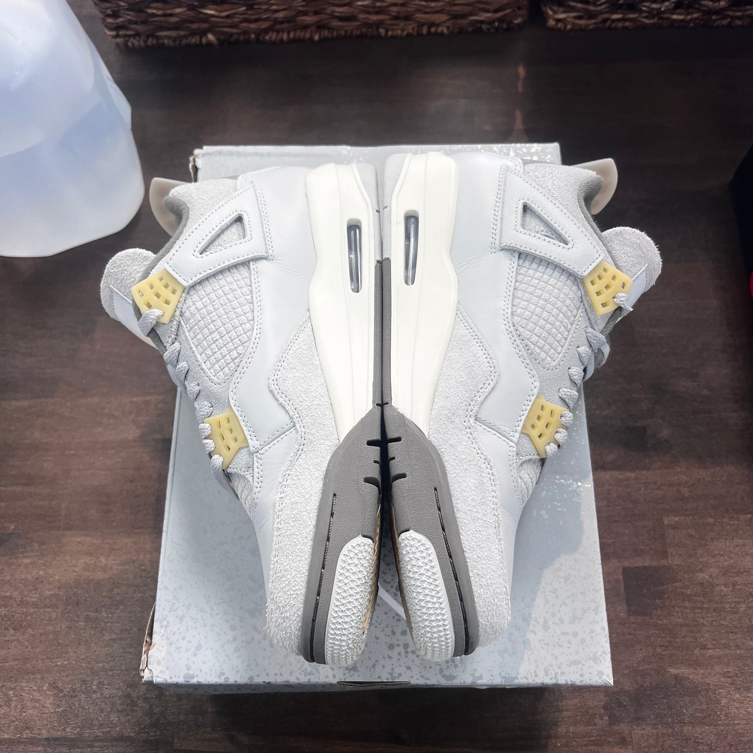 Craft Photon Dust Jordan 4 (USED)