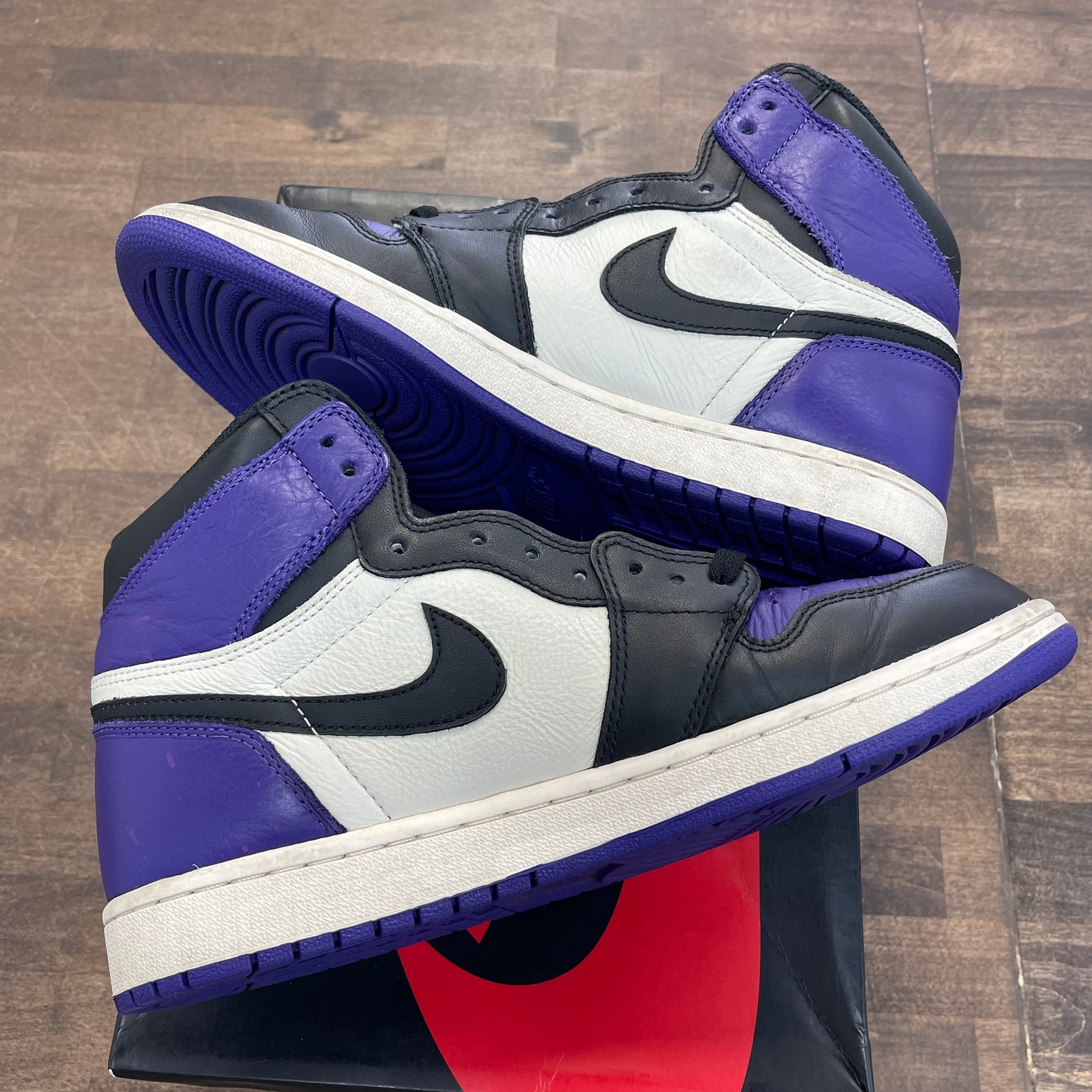 Court Purple OG Jordan 1 High (USED)