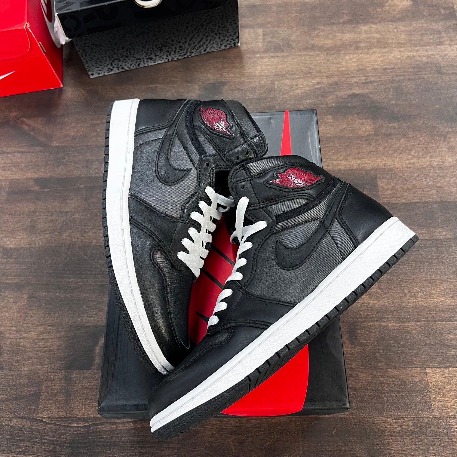Black Satin Gym Red Jordan 1 High (USED)