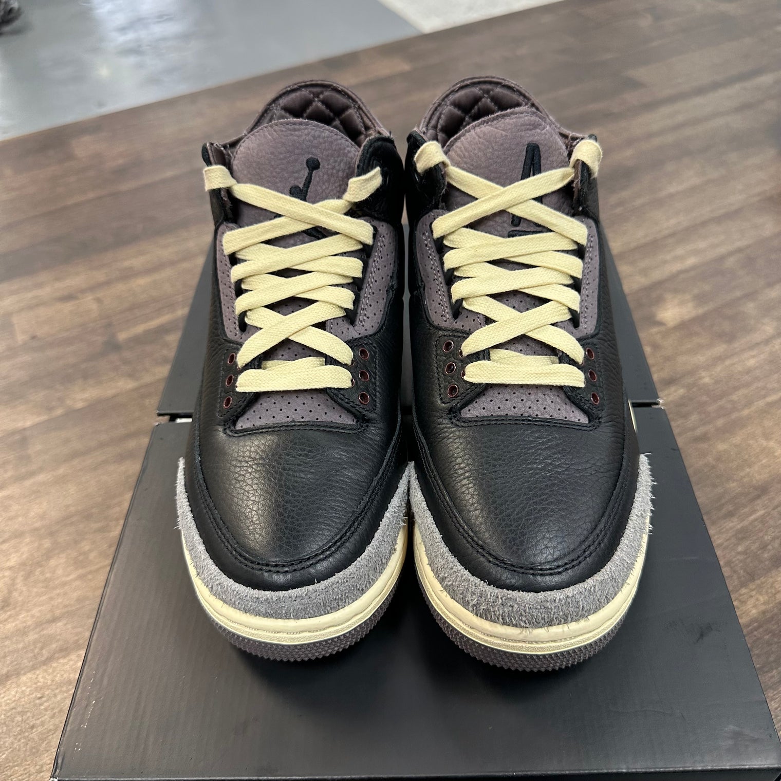A Ma Maniere Sleeping Jordan 3 (W) (USED)