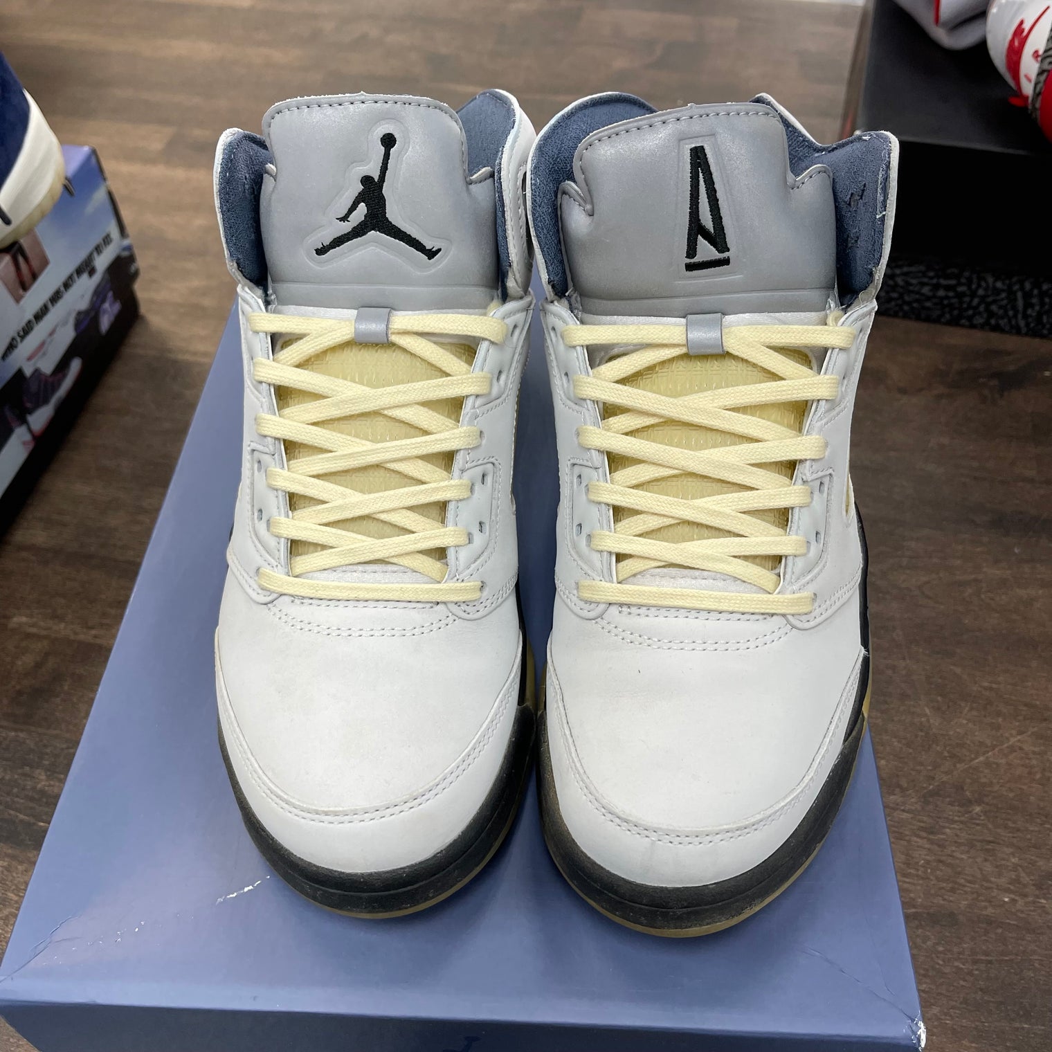 A Ma Maniere Dawn Jordan 5 (W) (USED)