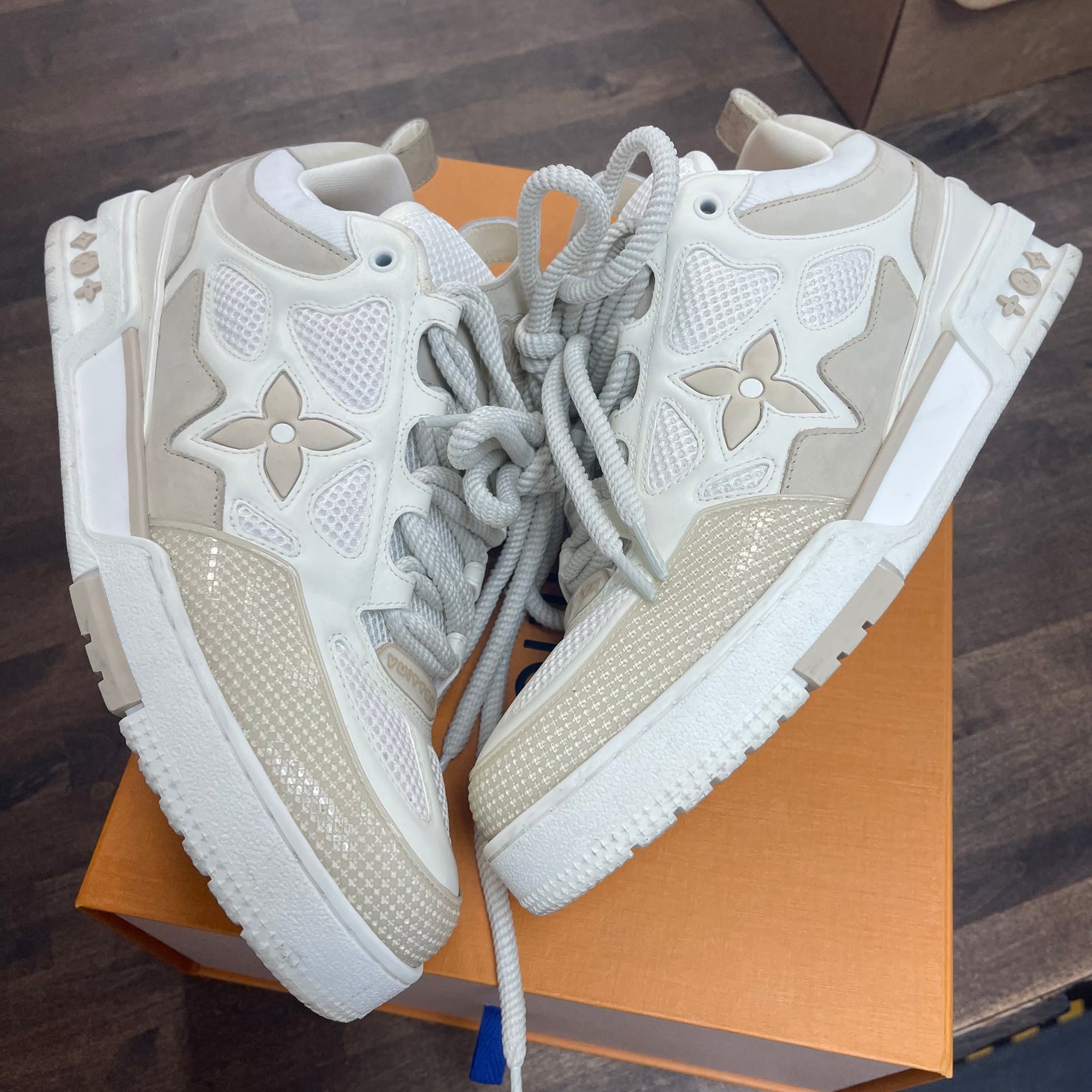 LV Skate Sk8 Beige (USED)
