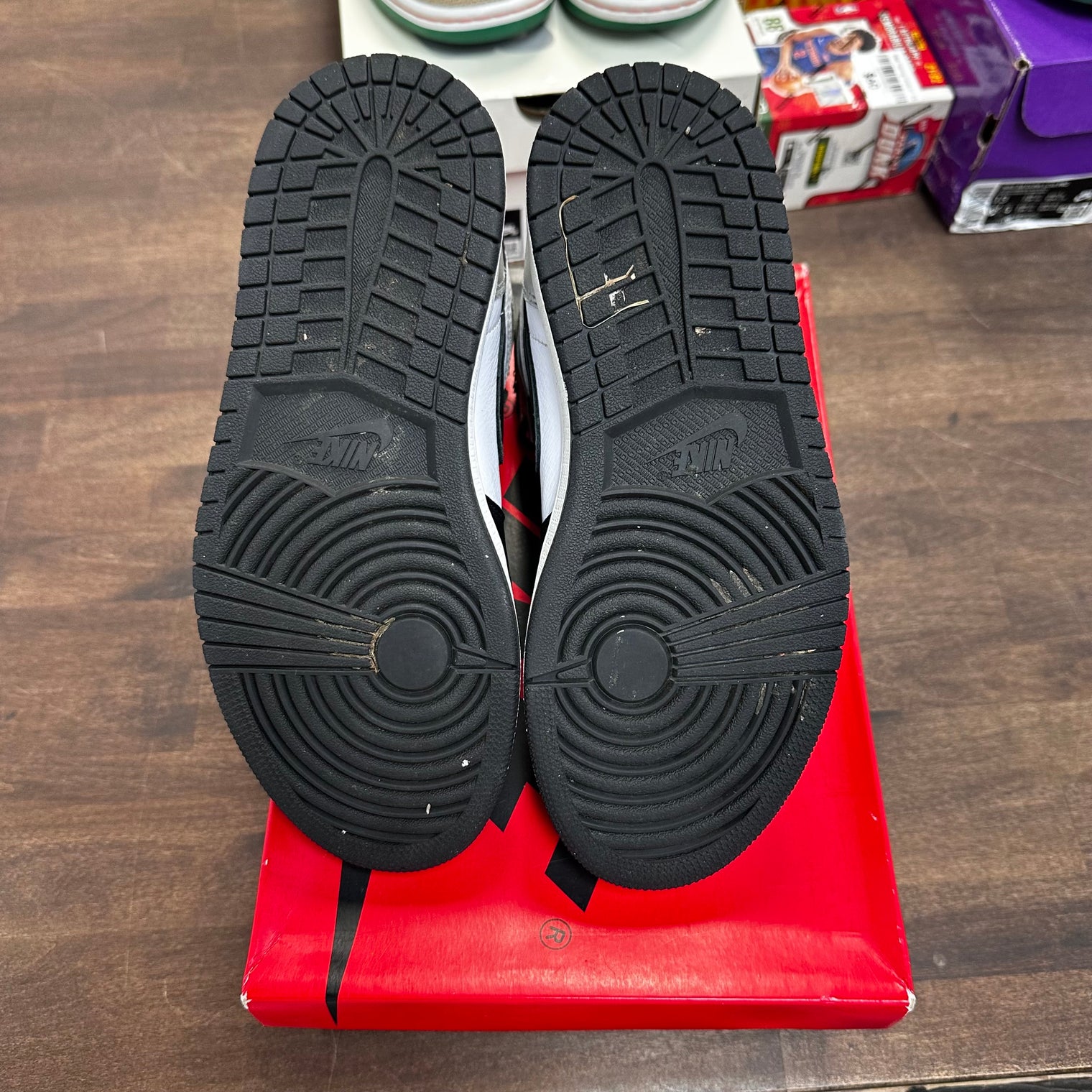 (W) Silver Toe Jordan 1 High (USED)