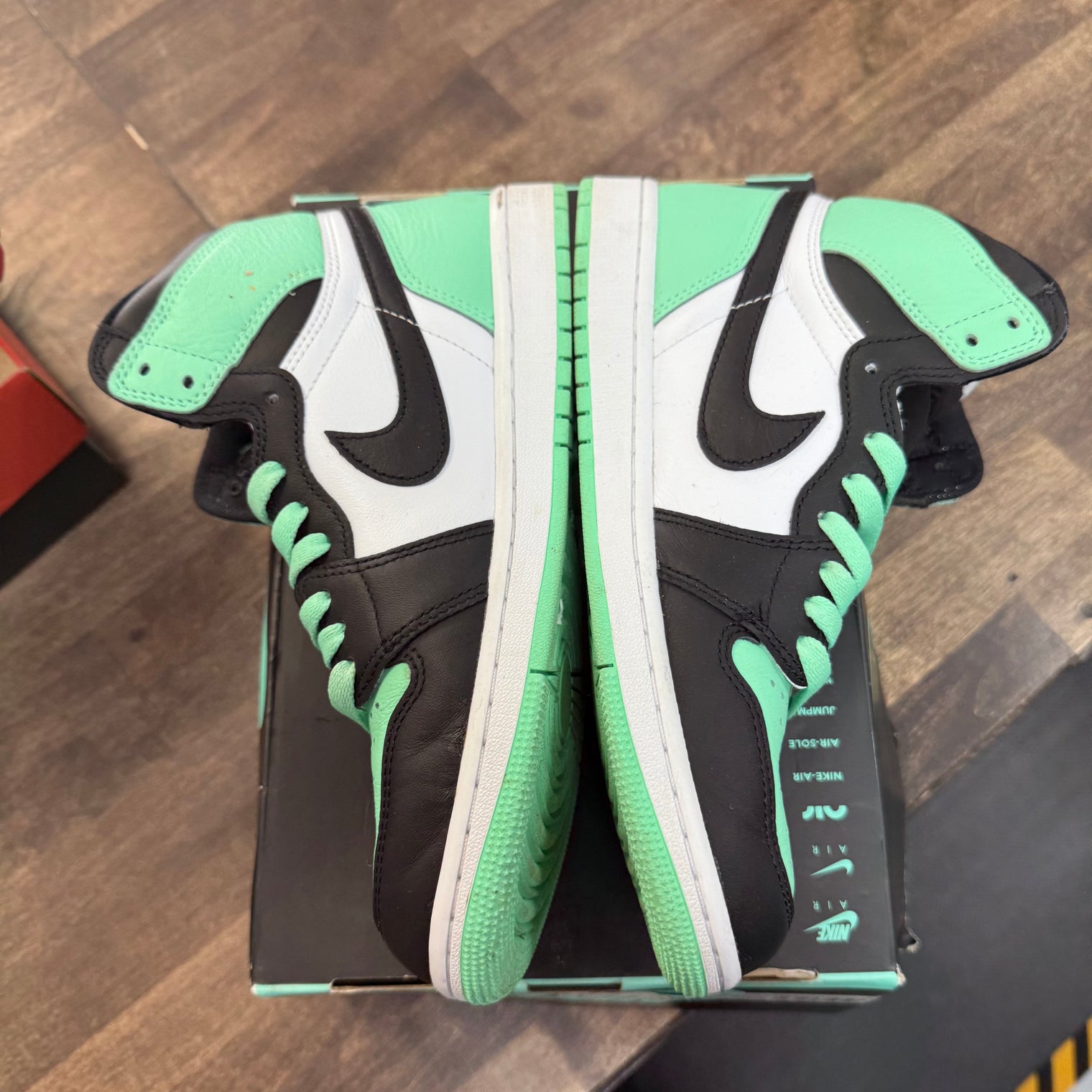 Green Glow Jordan 1 High (USED,No Lid)