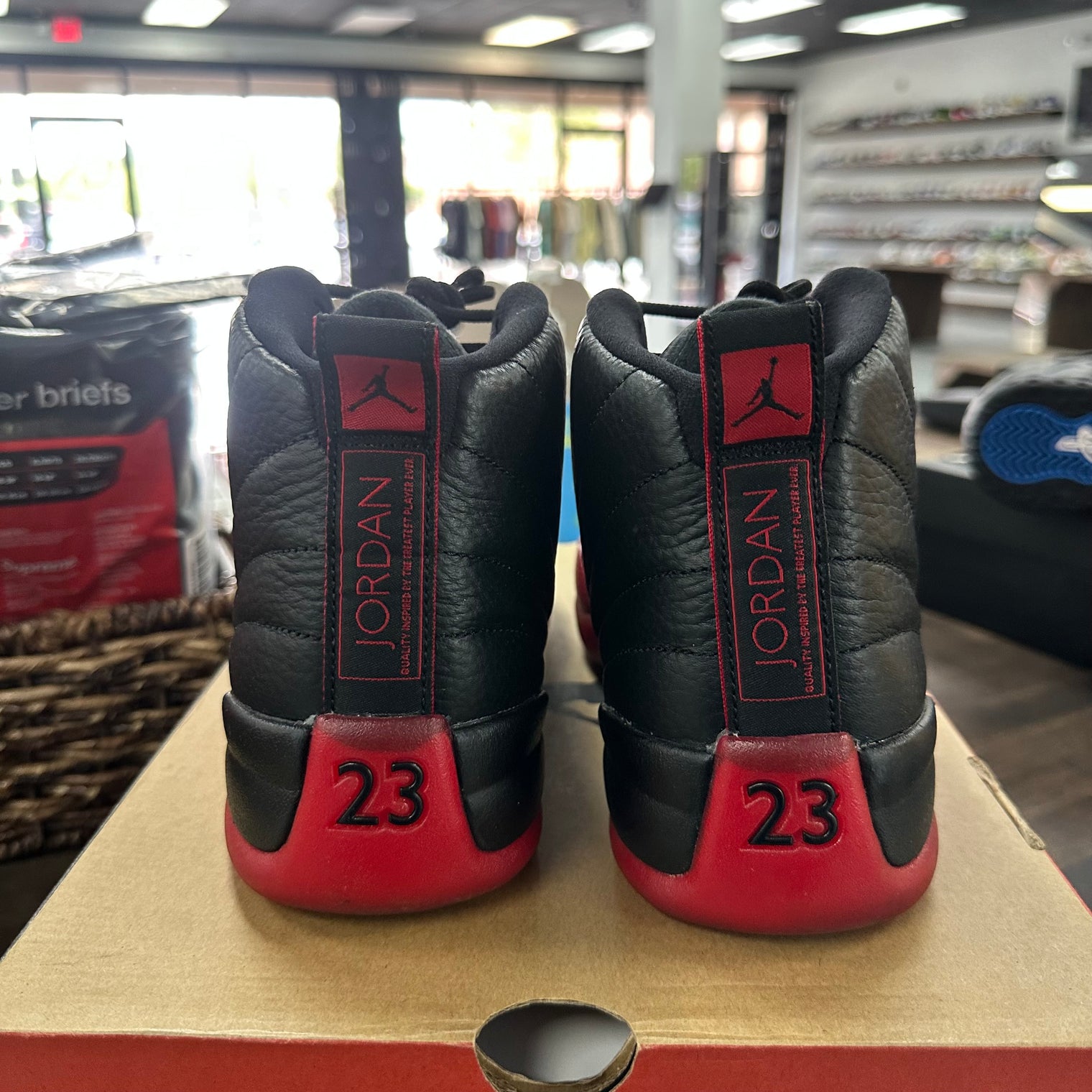 Flu Game Jordan 12 (2016) (USED)