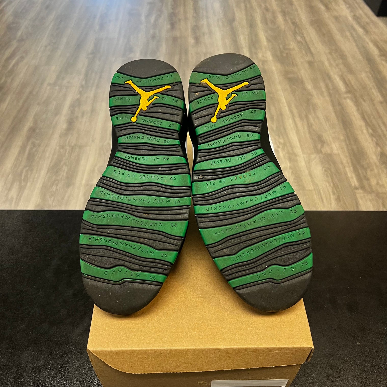 Jordan 10 Retro Seattle (USED, no box)