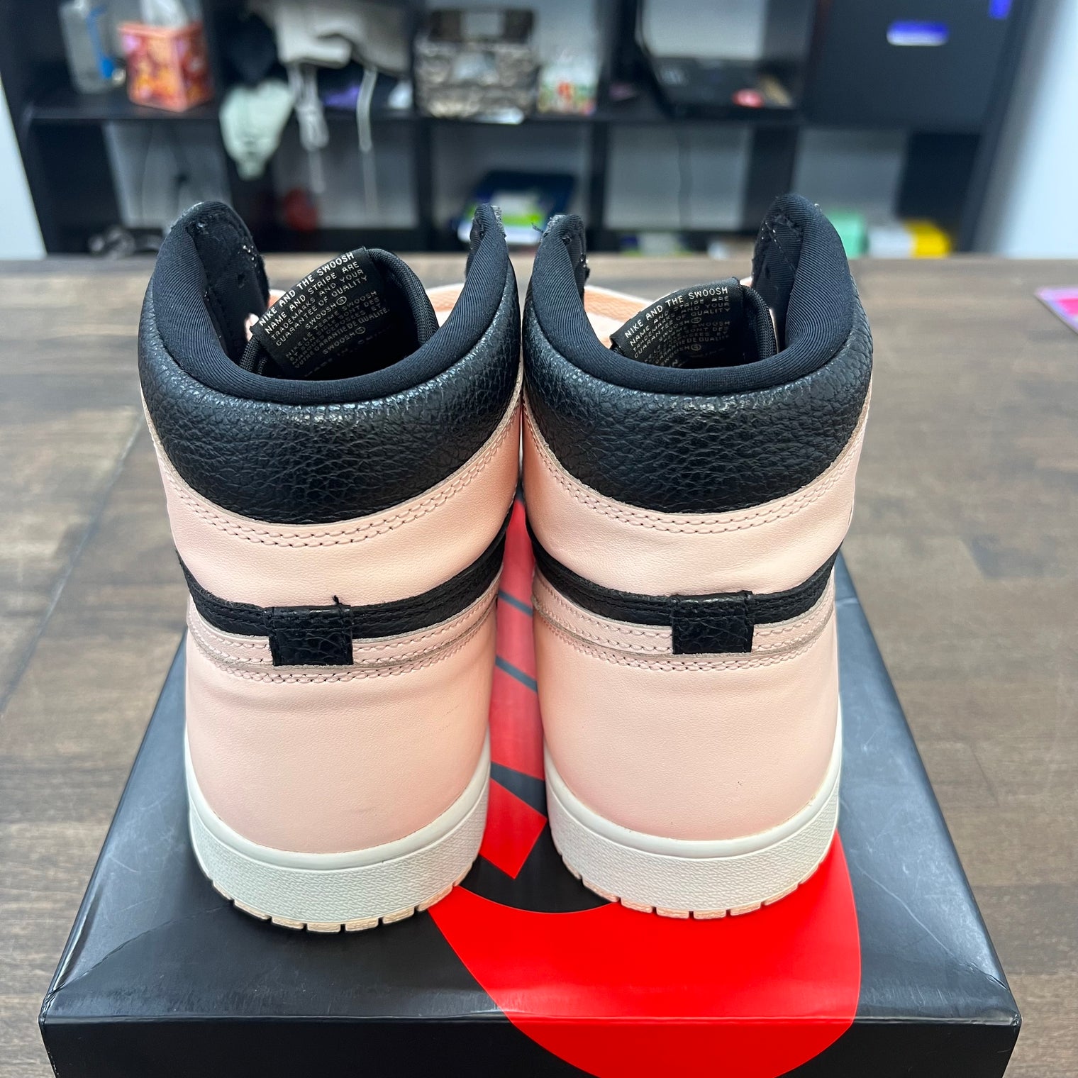 Crimson Tint Jordan 1 High OG (USED)