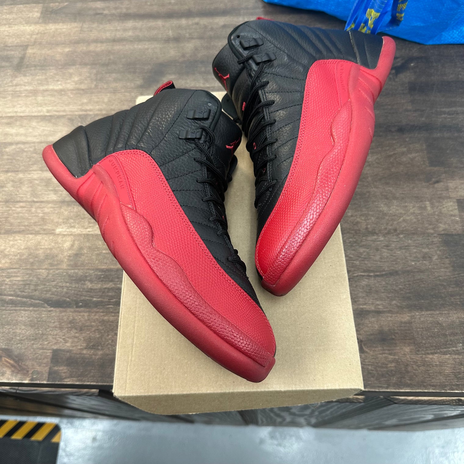 Flu Game Jordan 12 (2025) (USED,No Box)