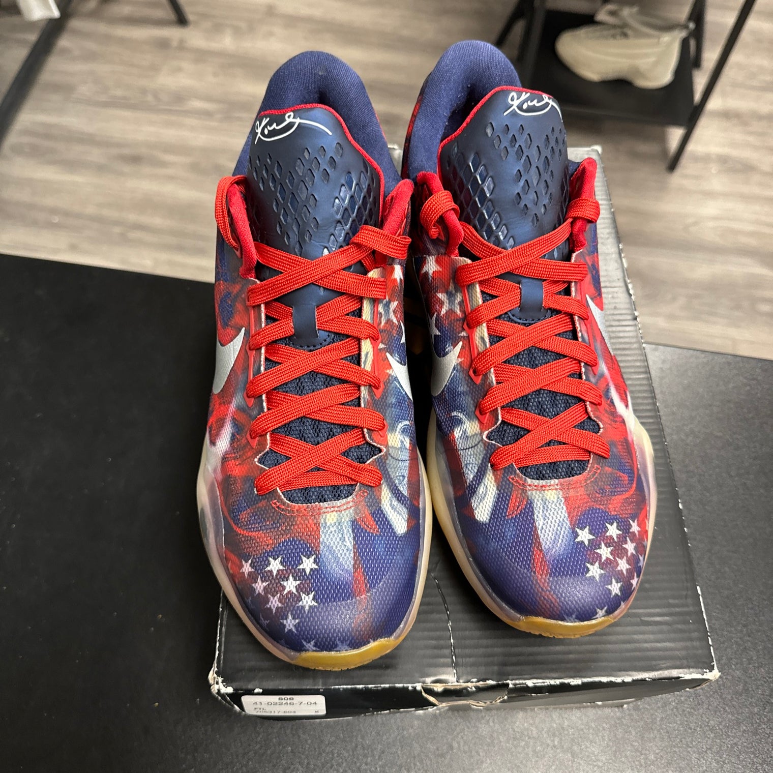 Independence Day Kobe 10 (USED)