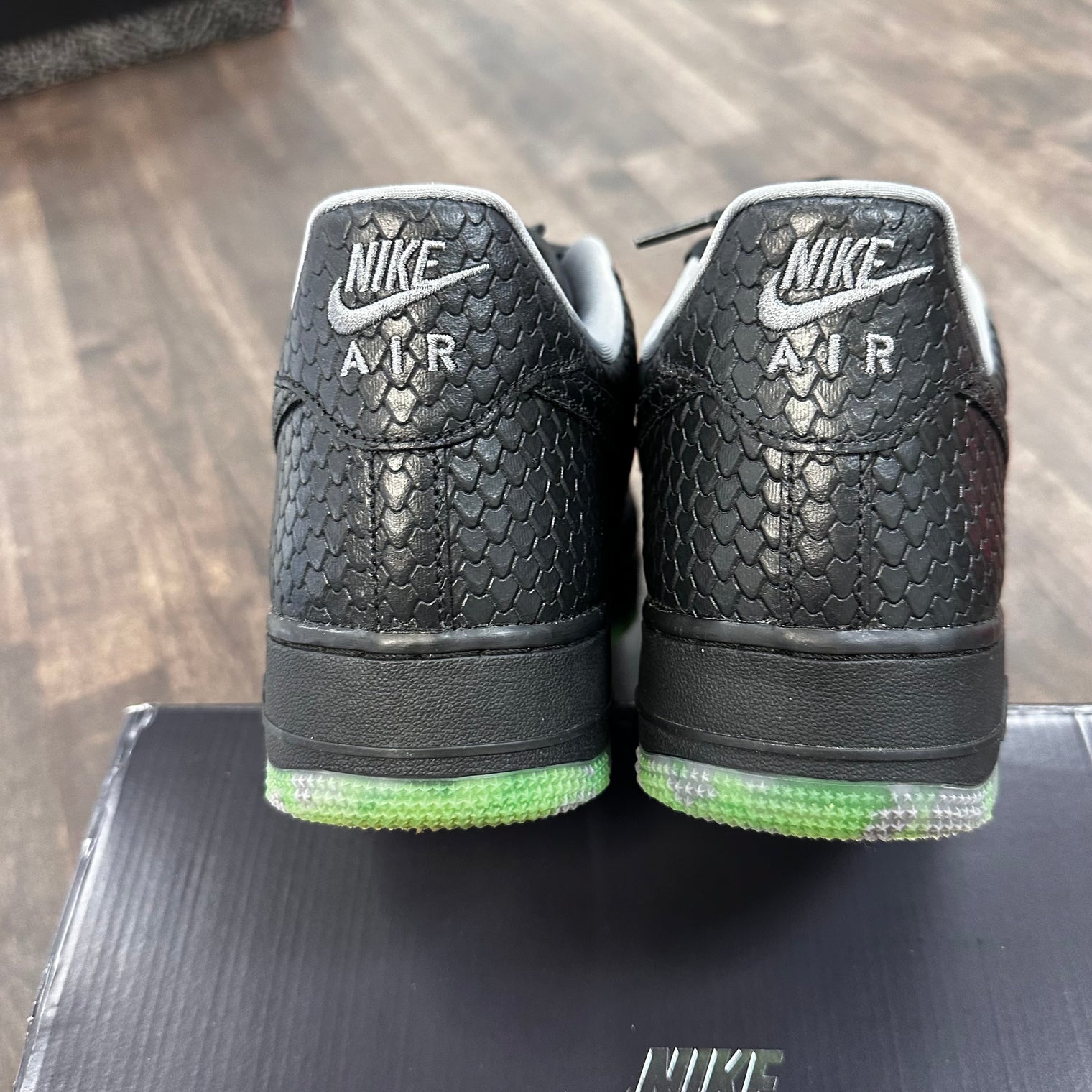 Nike Air Force 1 Halloween Headless Horseman (USED)