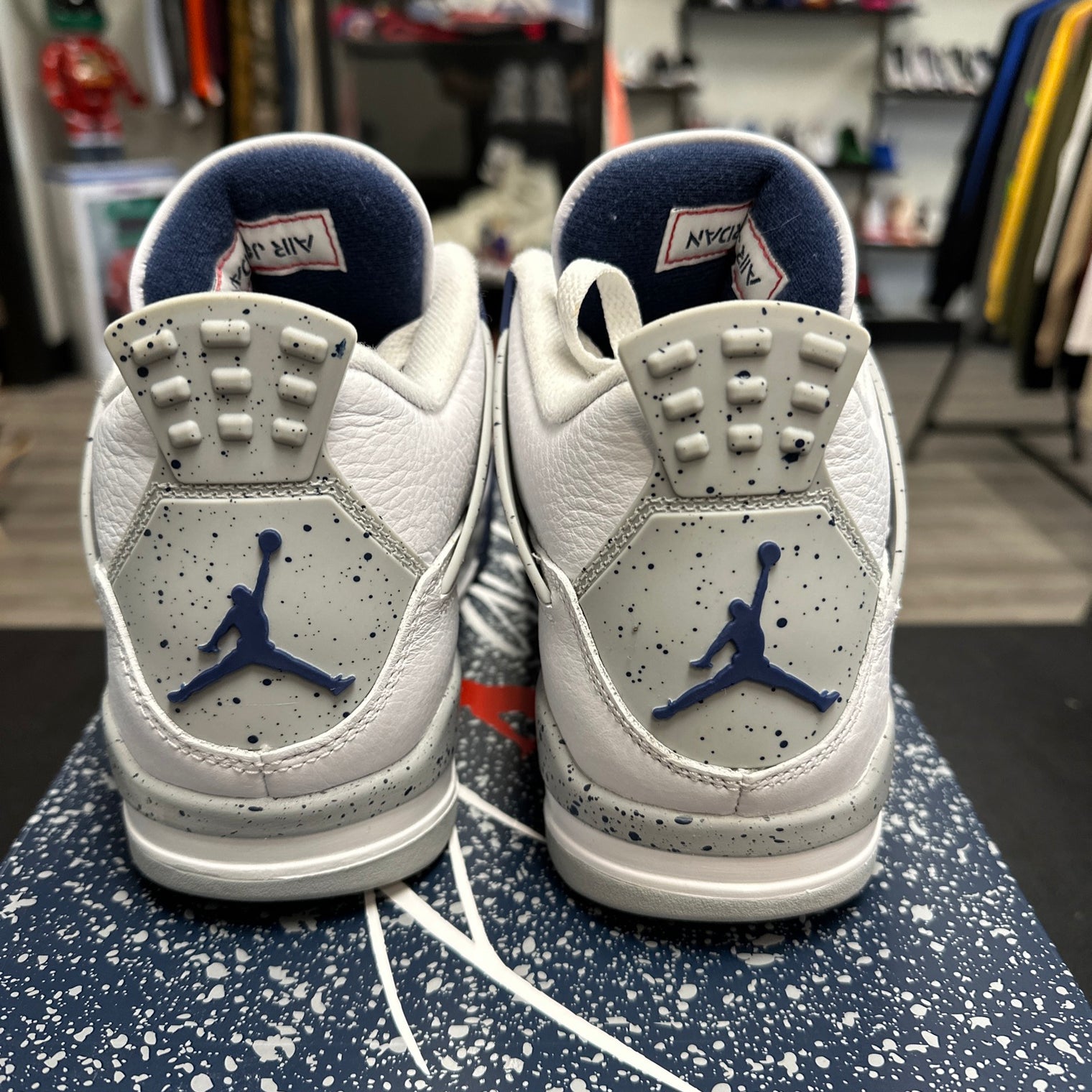 Midnight Navy Jordan 4 (USED)