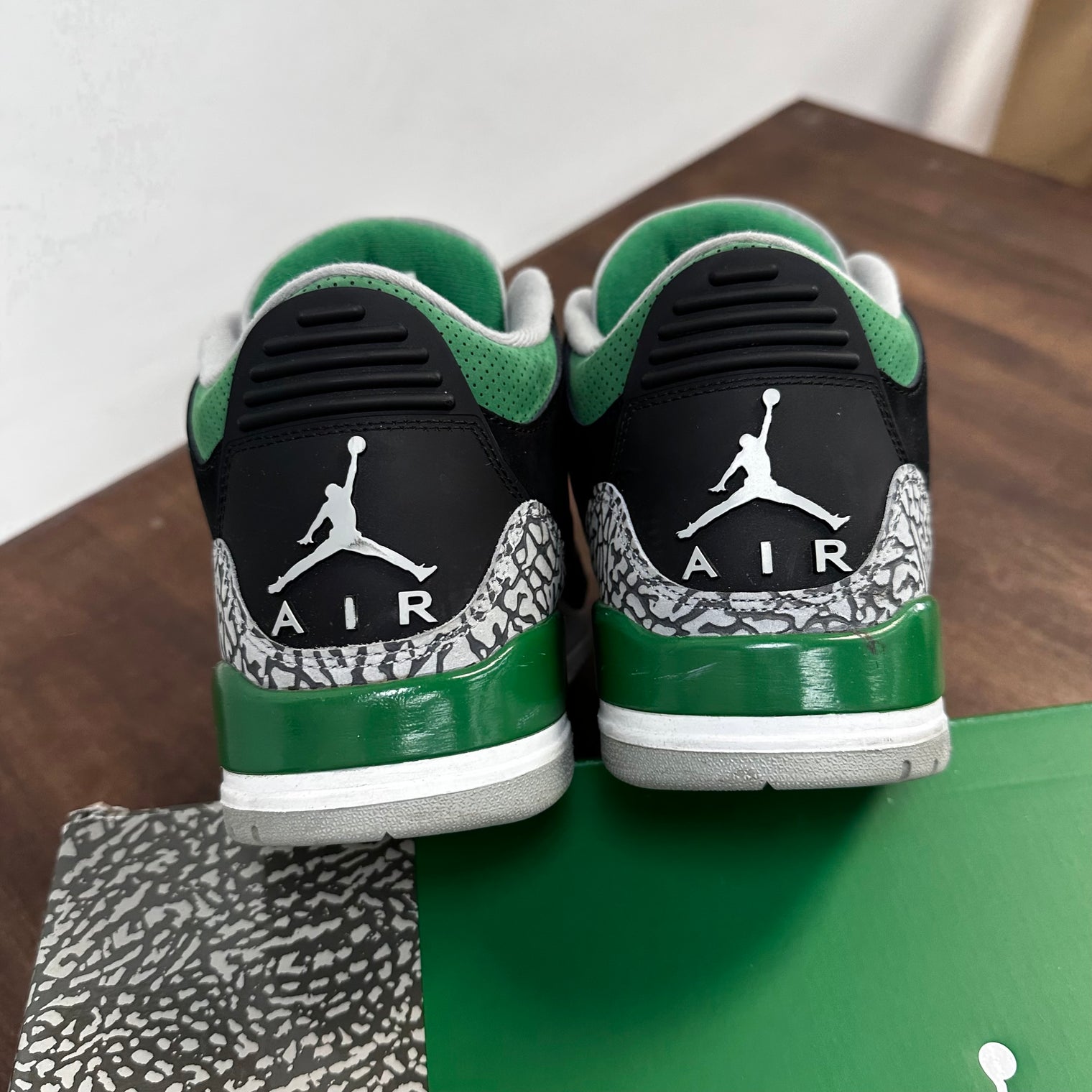 Pine Green Jordan 3 (USED)
