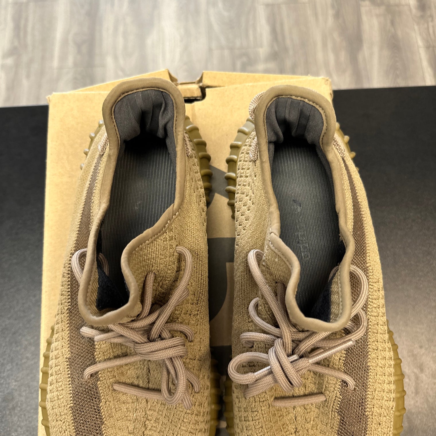 Earth Yeezy 350 (USED)