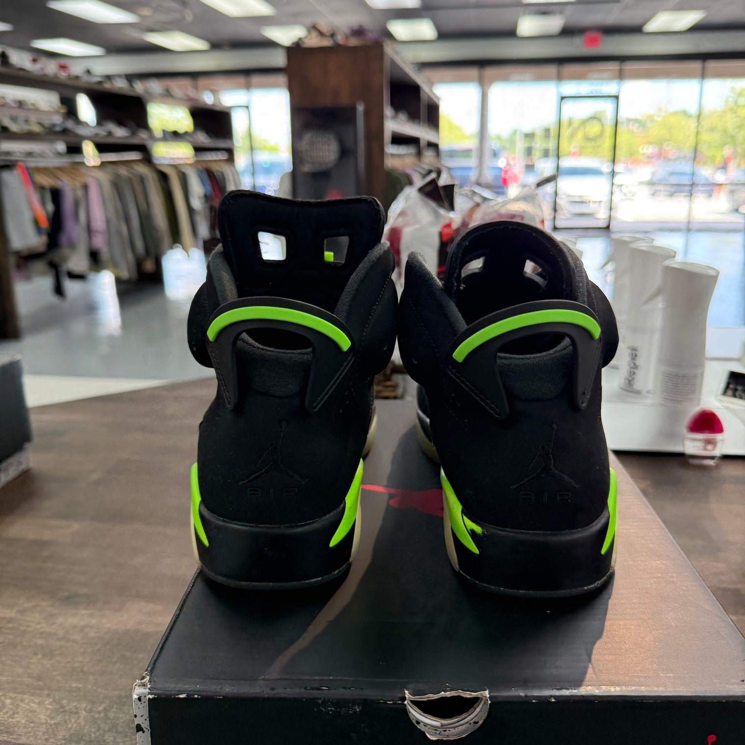 Electro Green Jordan 6 (USED)