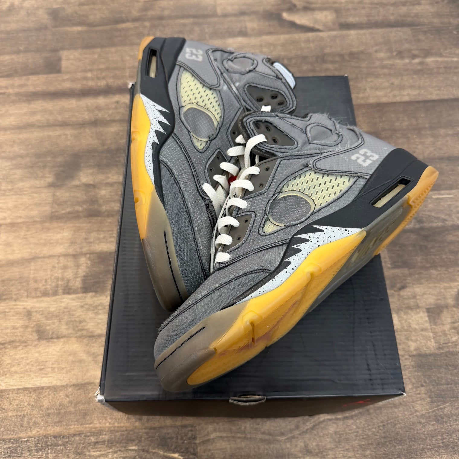 Off-White Muslin Jordan 5 Retro (USED)