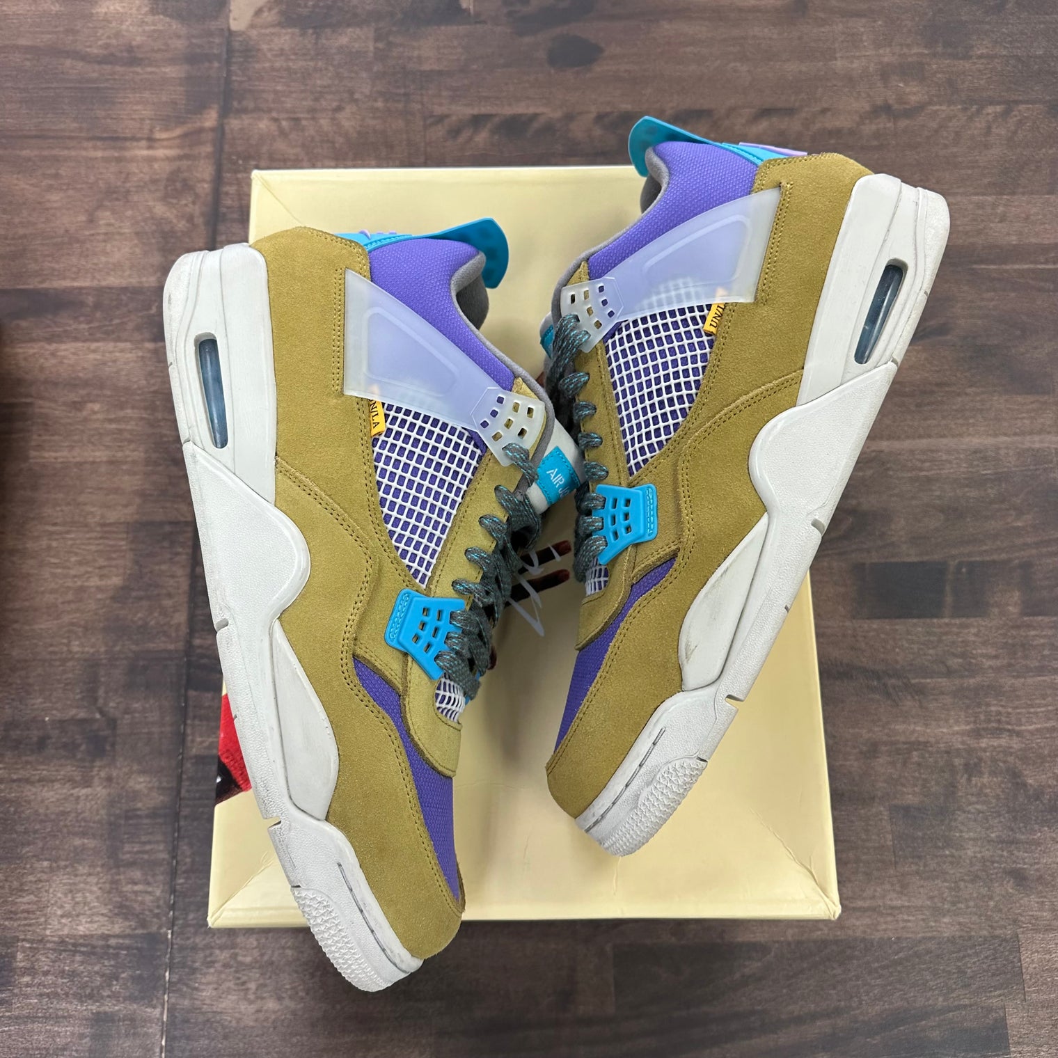 Union LA Desert Moss Jordan 4 Retro (USED)