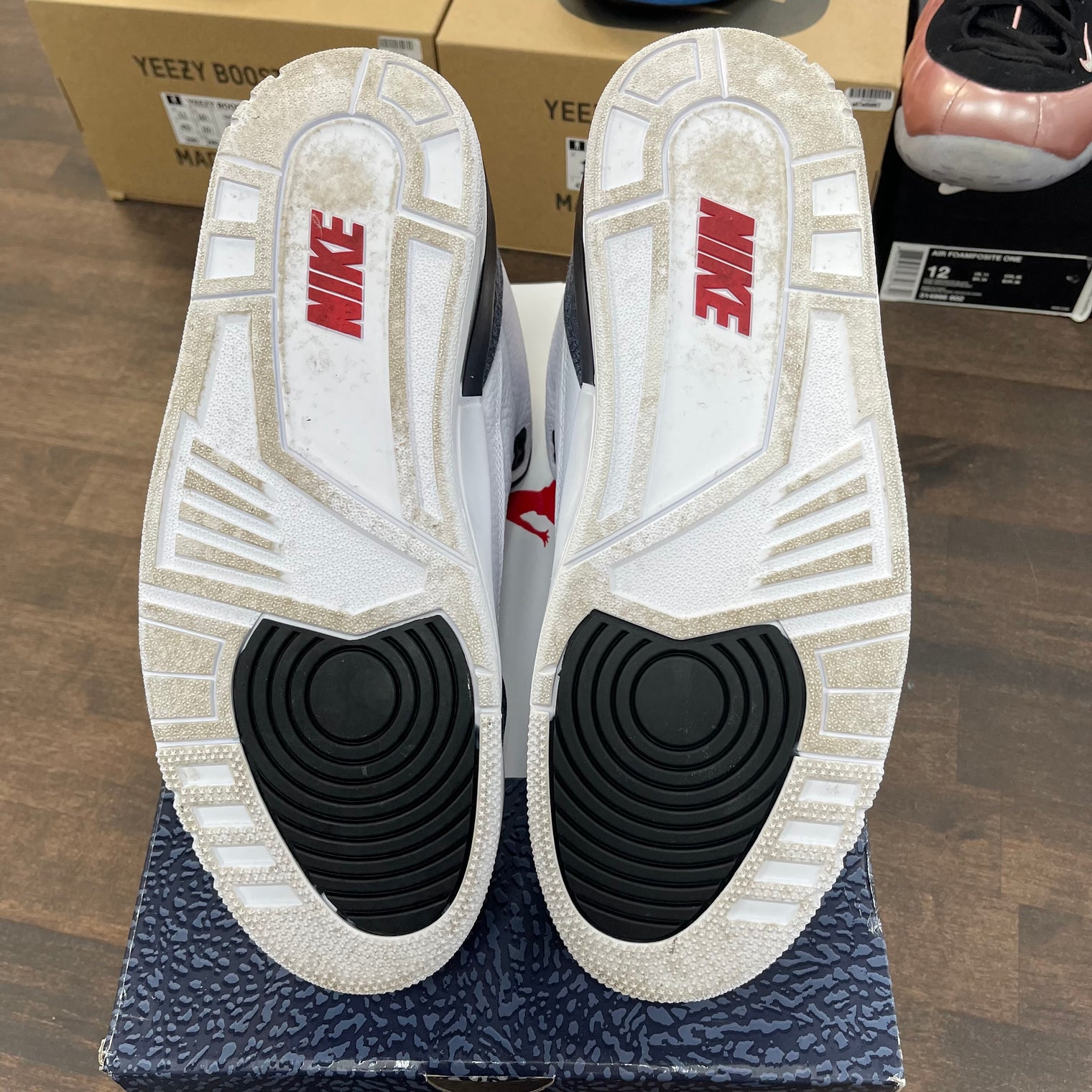 Denim Fire Red Jordan 3 (USED)
