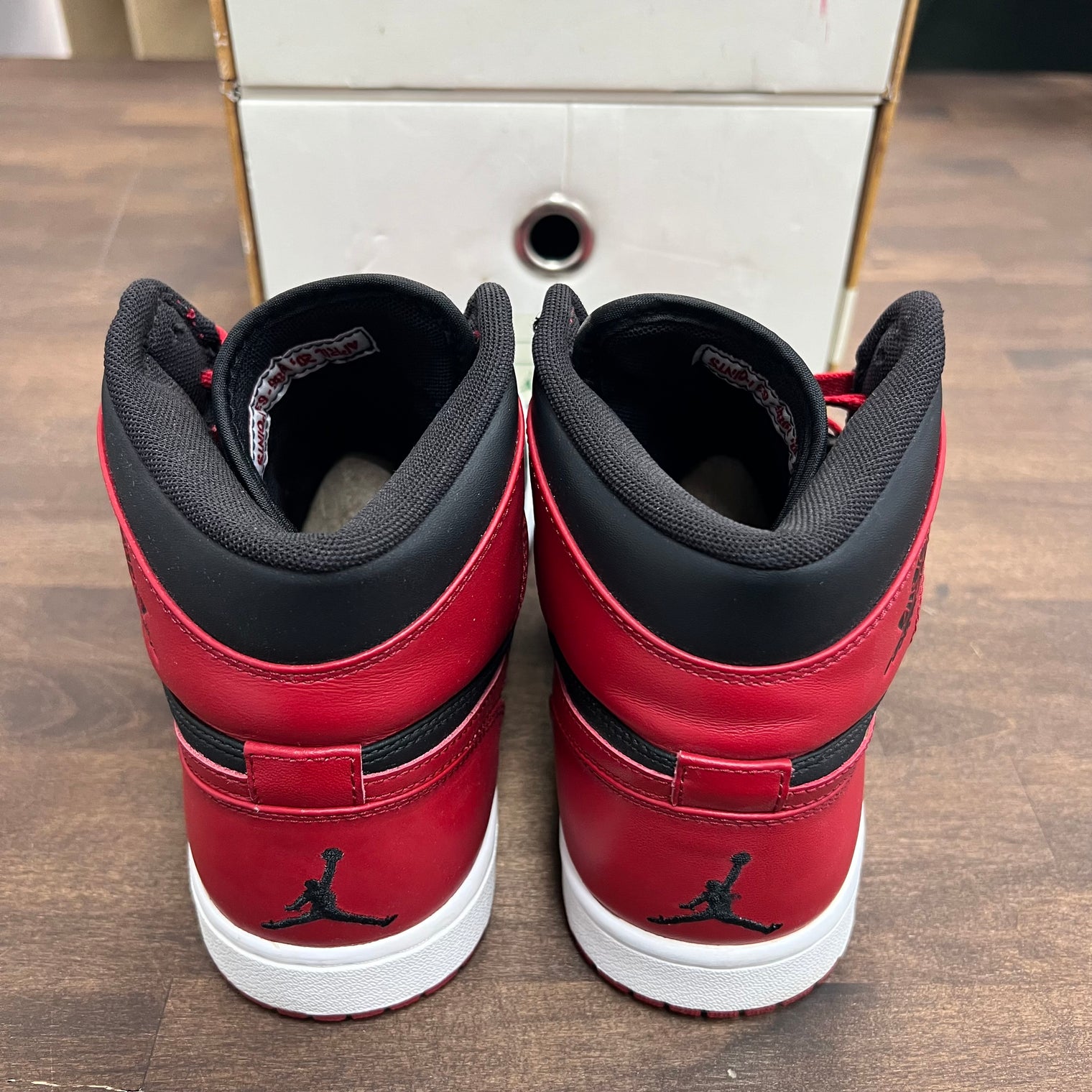 Defining Moments Pack 1 60 Pts Jordan 1 (USED)